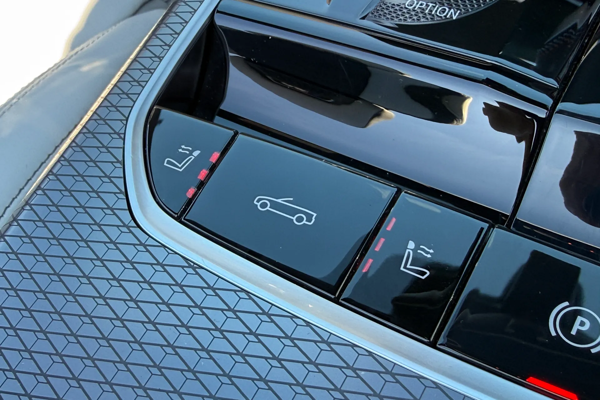 BMW M4 thumbnail image number 43