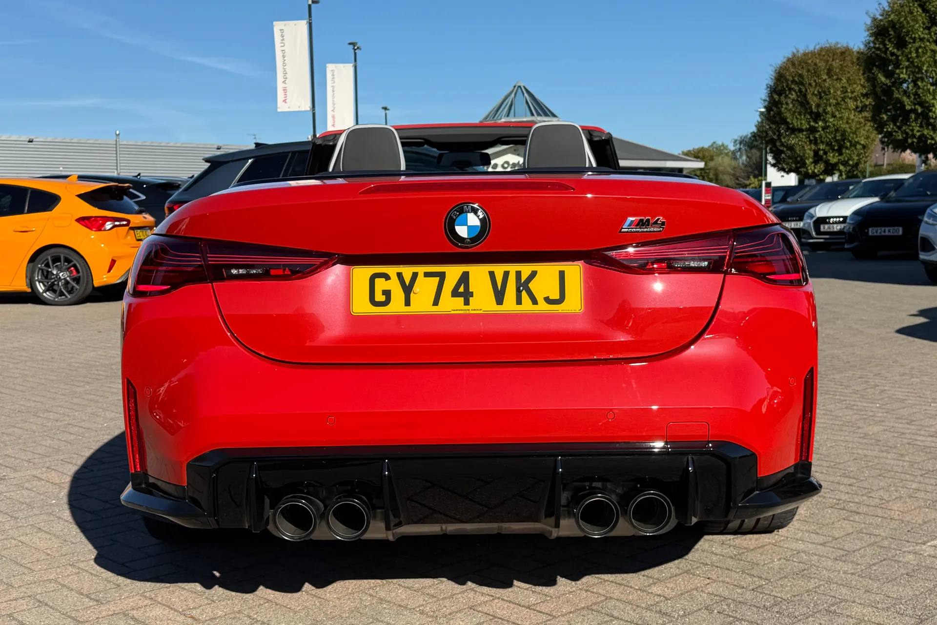 BMW M4 thumbnail image number 36