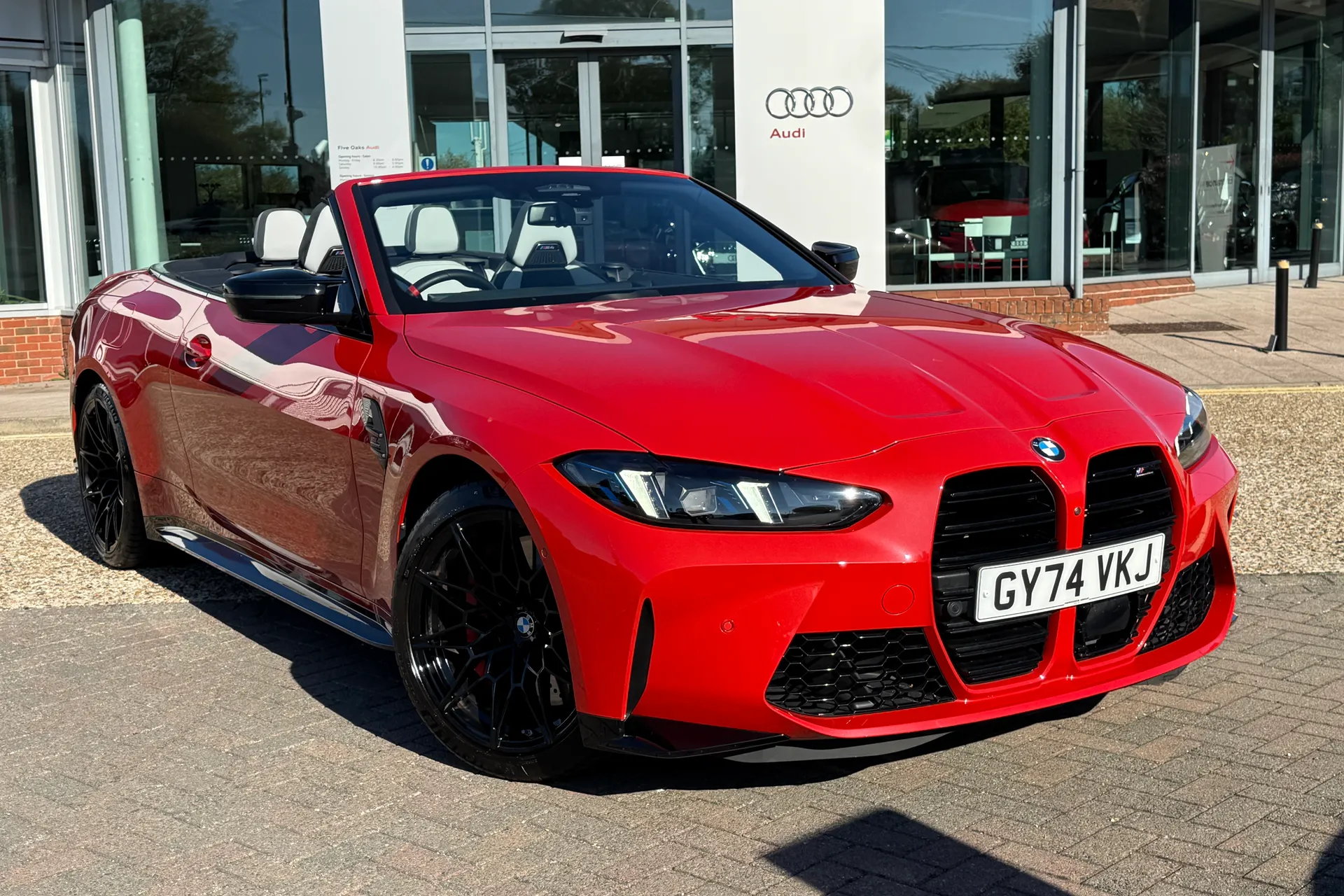 BMW M4 thumbnail image number 27