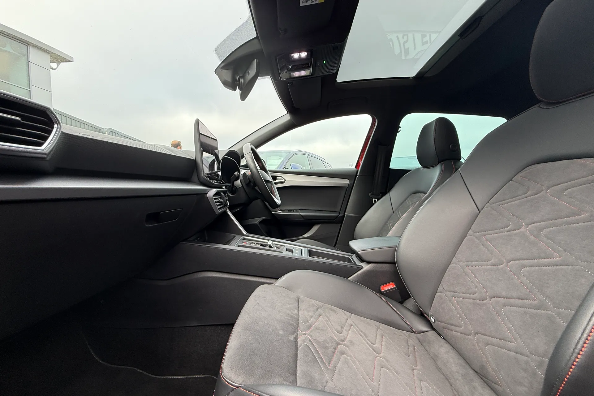 SEAT LEON thumbnail image number 41