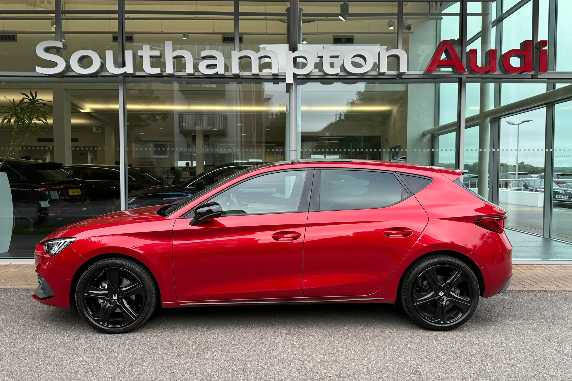 SEAT LEON thumbnail image number 52