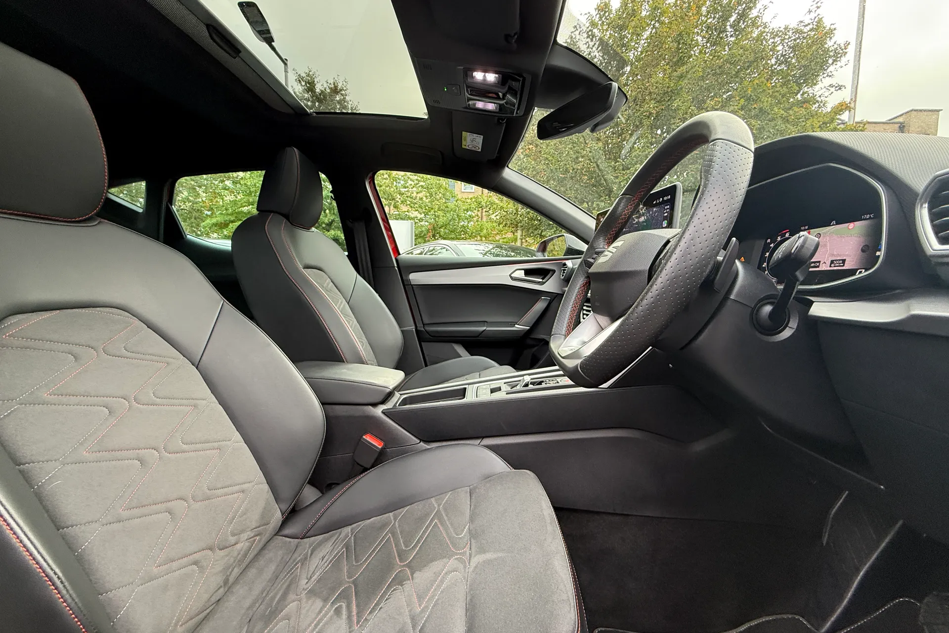 SEAT LEON thumbnail image number 21