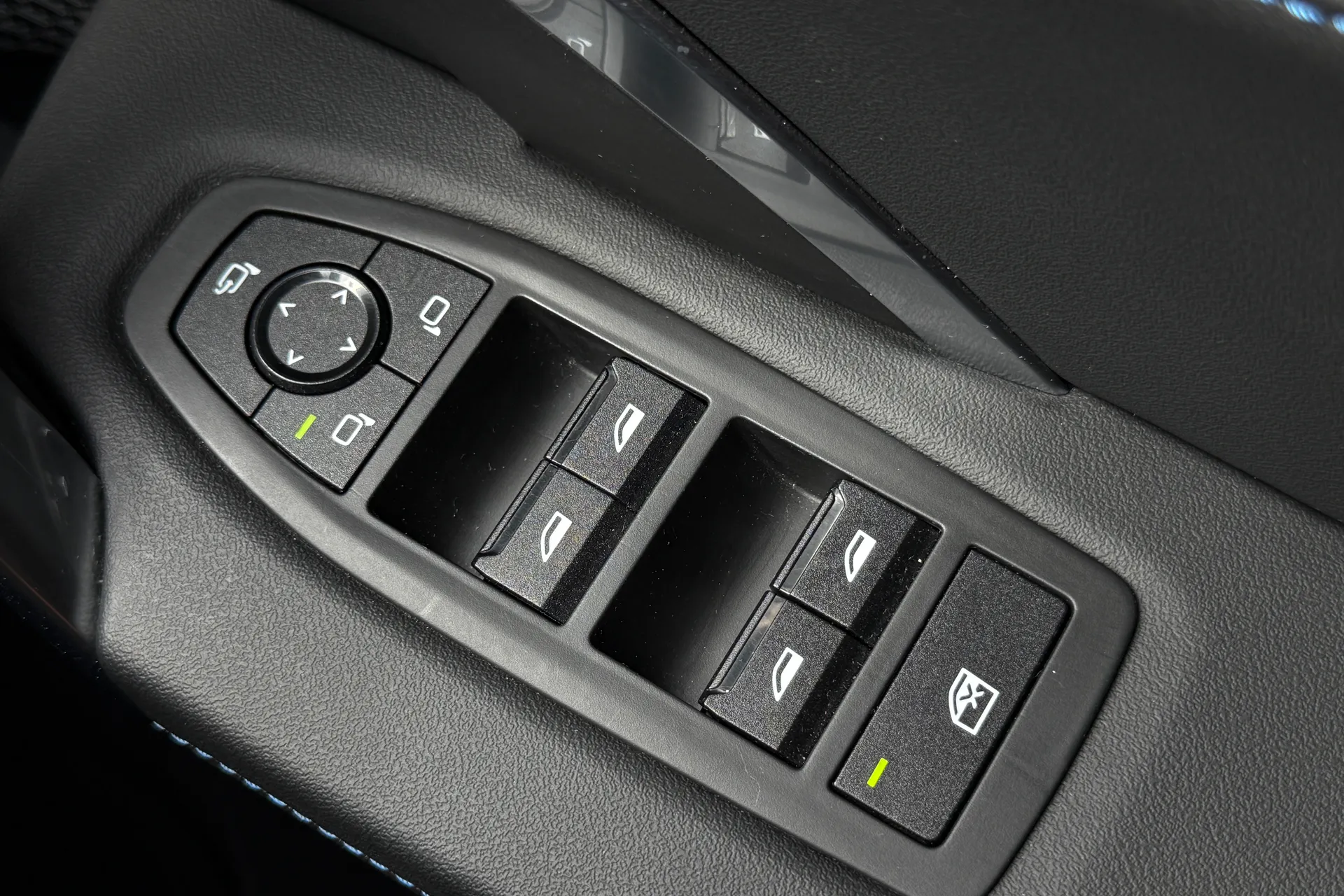 BMW X2 thumbnail image number 17