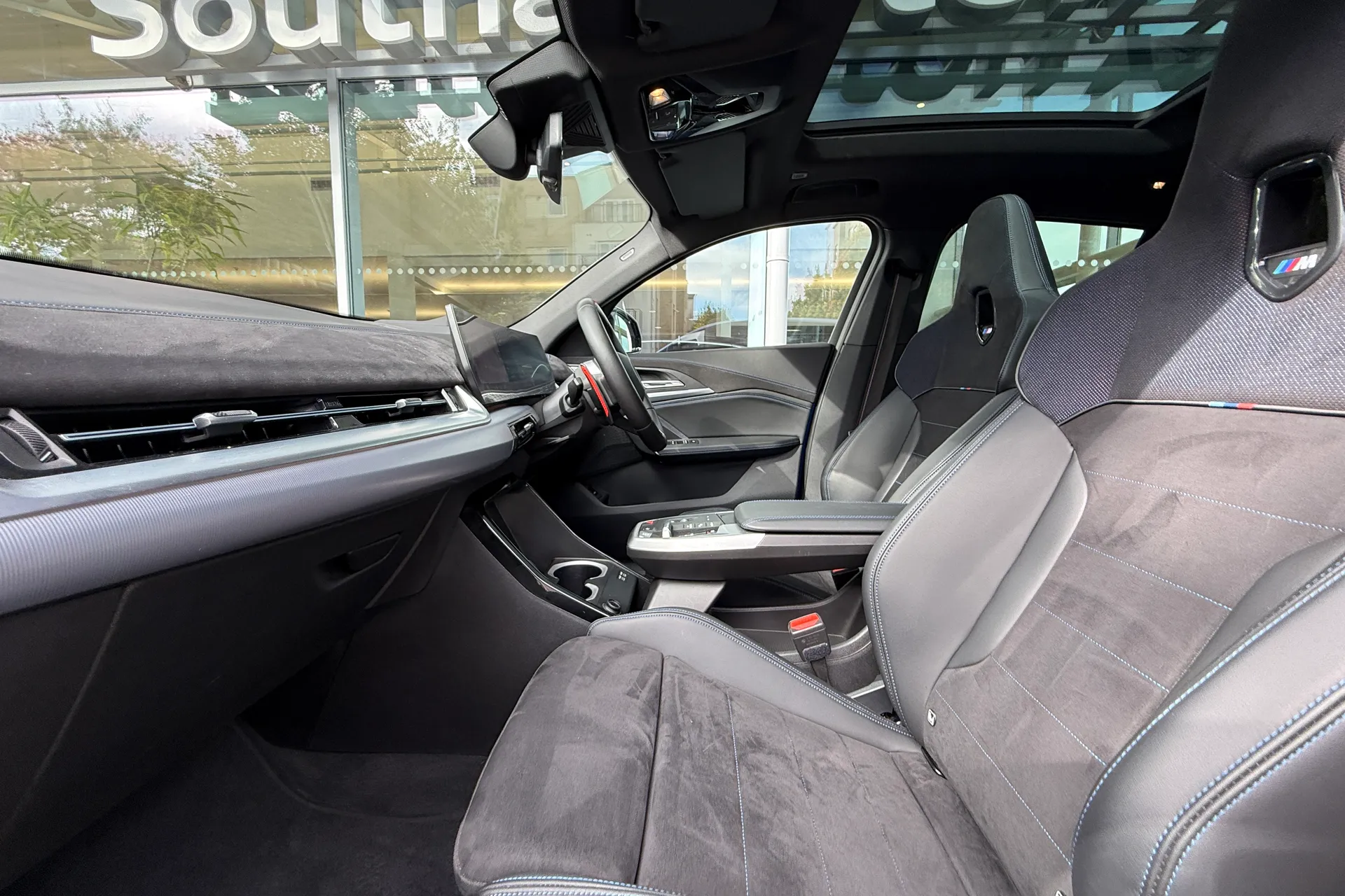 BMW X2 thumbnail image number 40