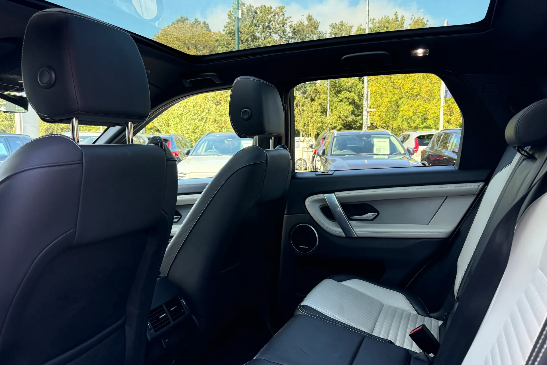 LAND ROVER DISCOVERY SPORT thumbnail image number 29