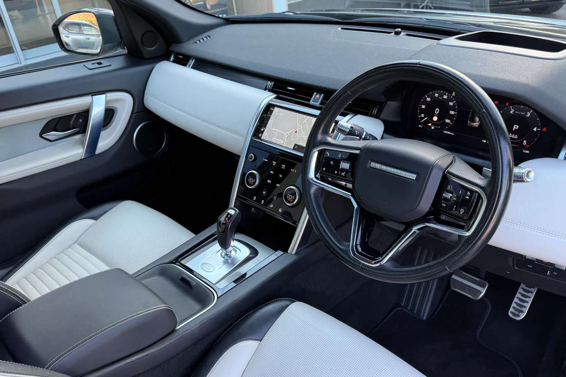LAND ROVER DISCOVERY SPORT thumbnail image number 6