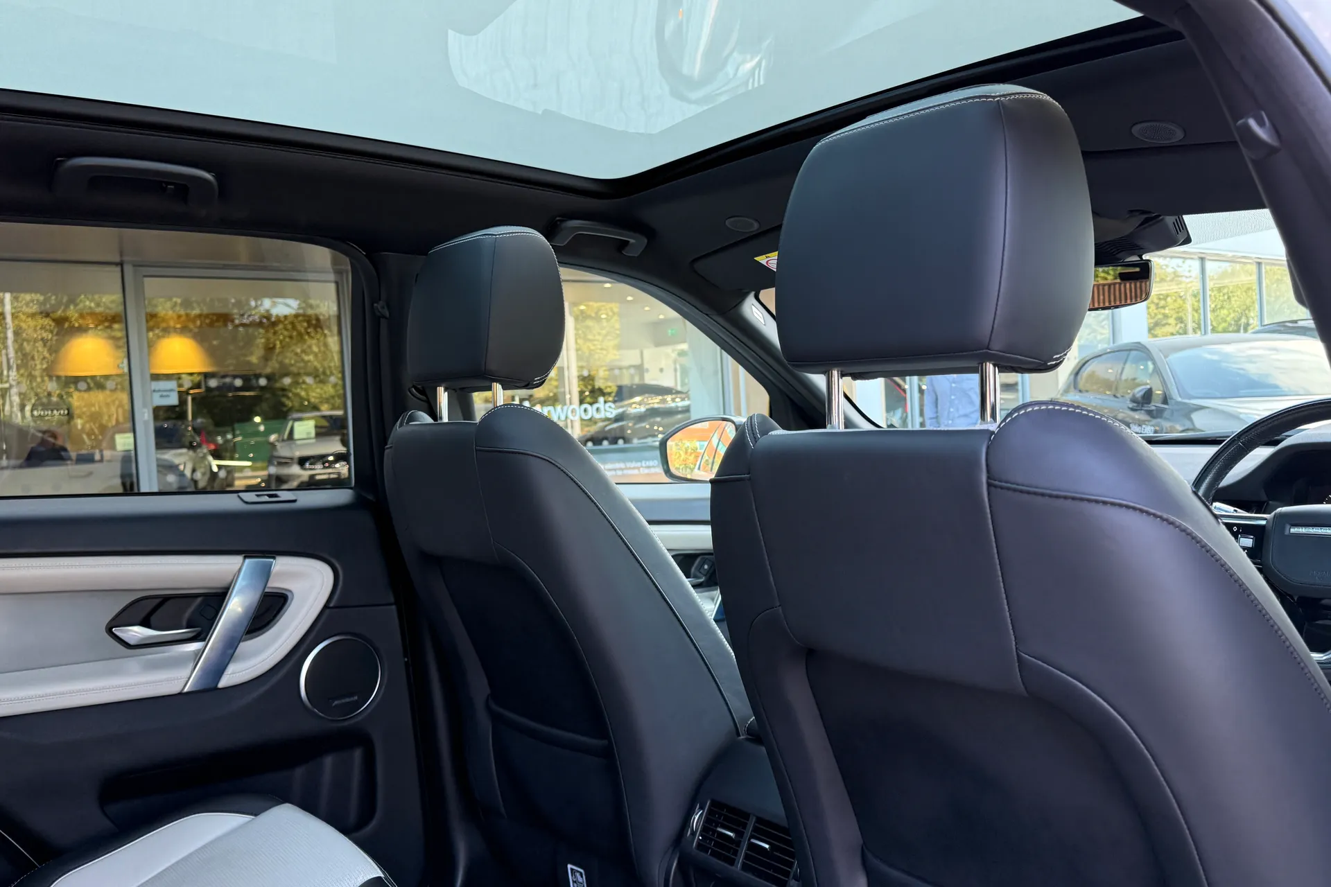 LAND ROVER DISCOVERY SPORT thumbnail image number 24
