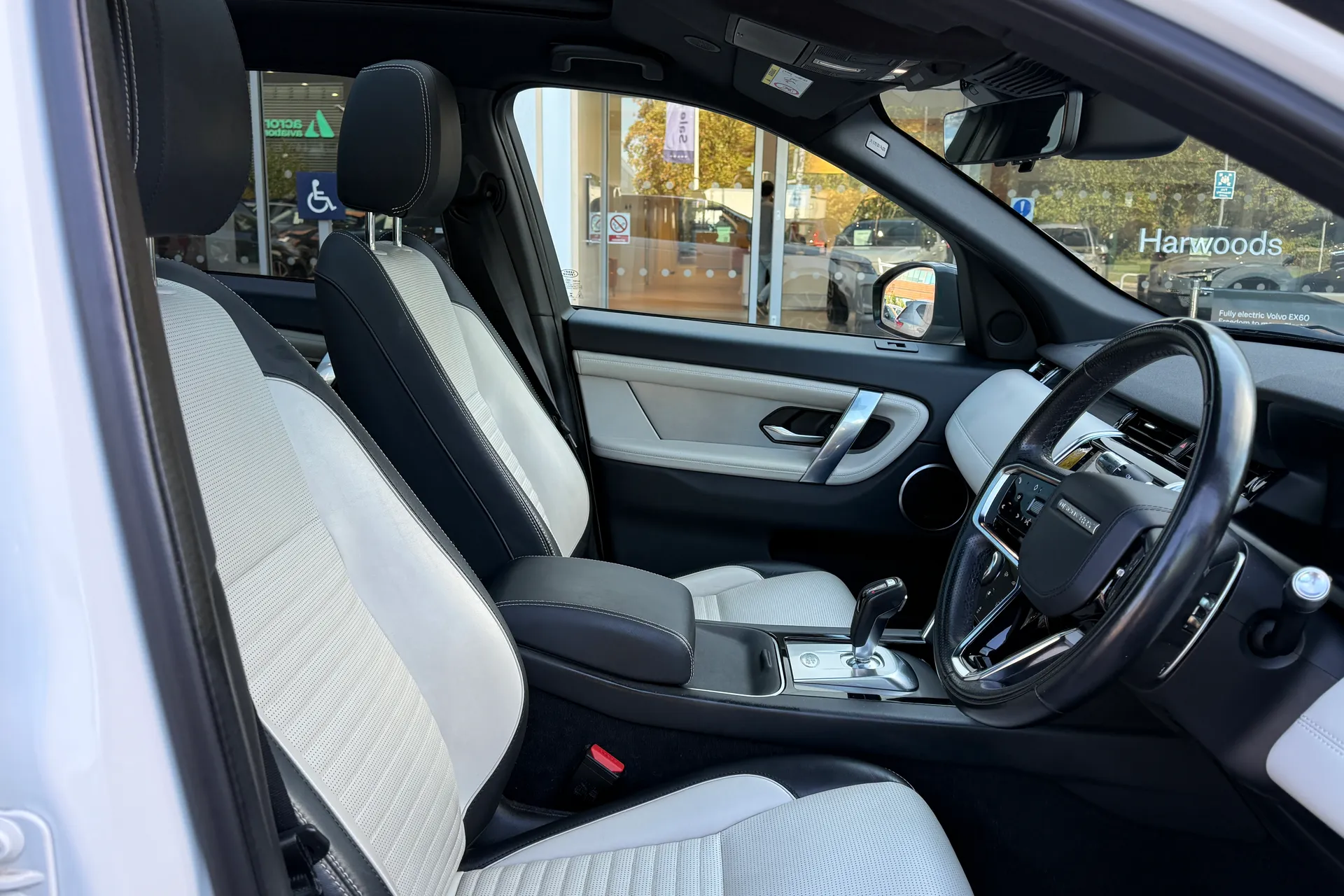 LAND ROVER DISCOVERY SPORT thumbnail image number 26