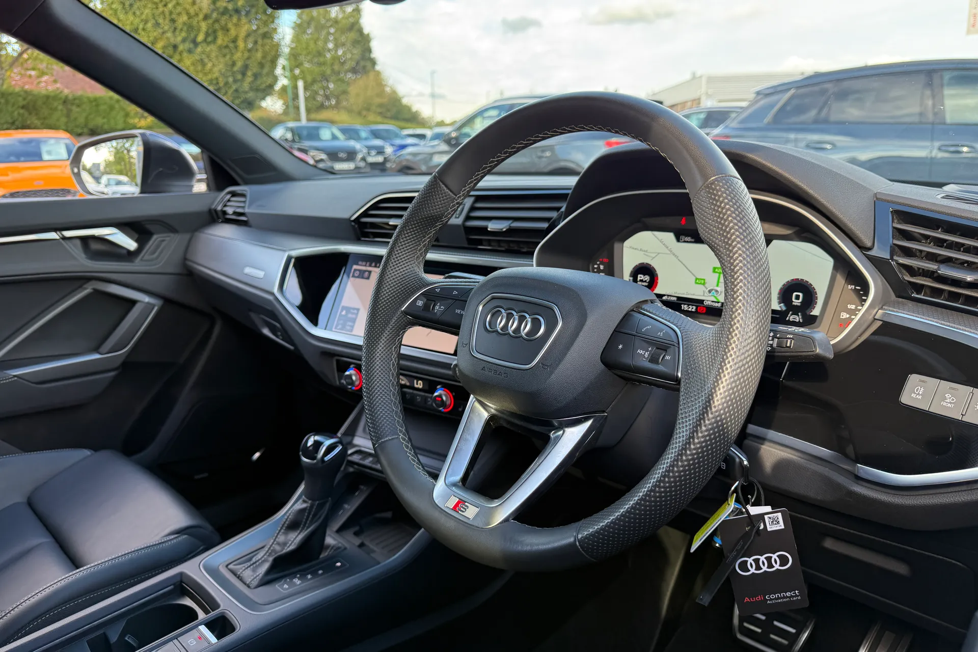 Audi Q3 thumbnail image number 30
