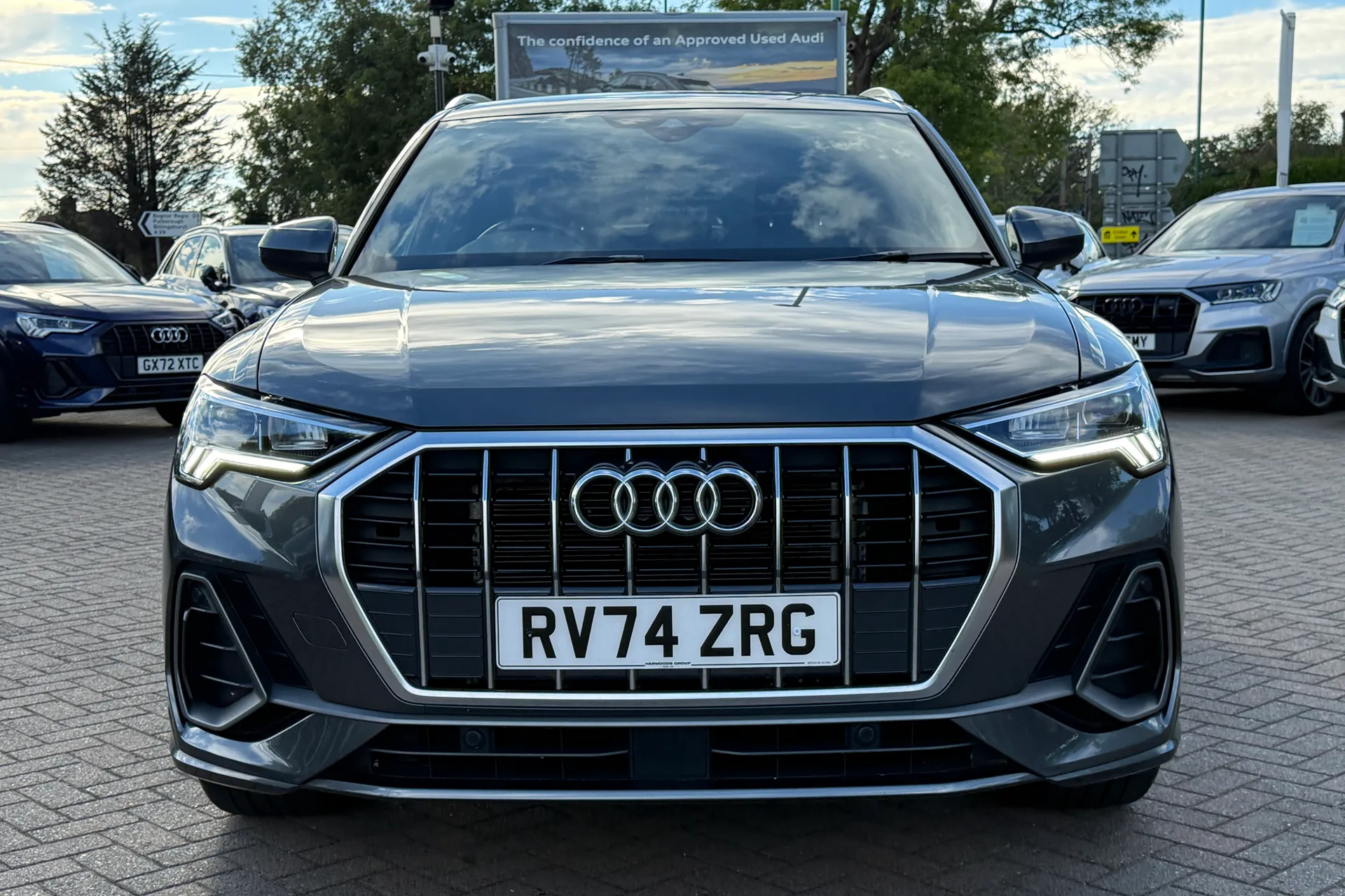 Audi Q3 thumbnail image number 27
