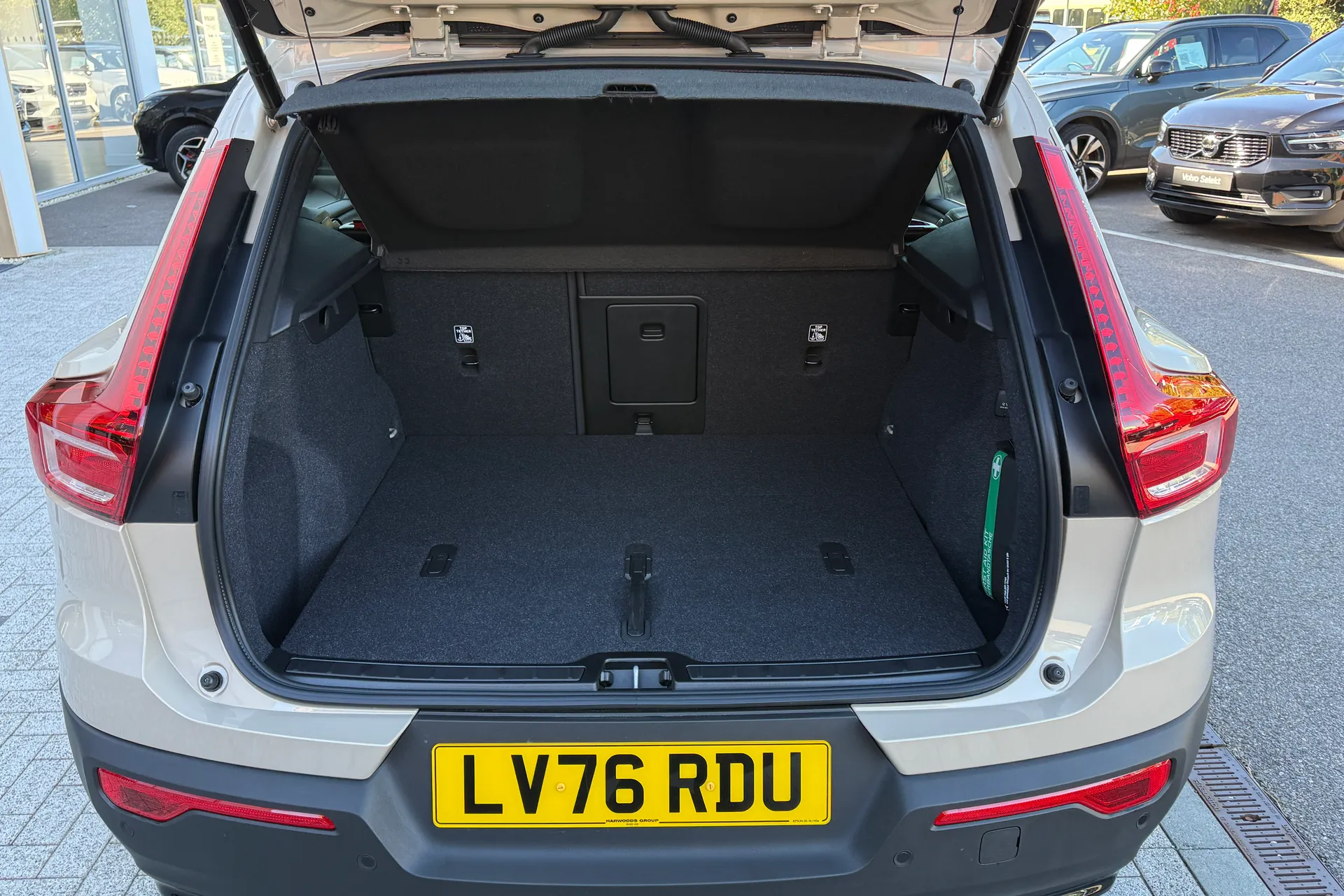 Volvo XC40 thumbnail image number 20