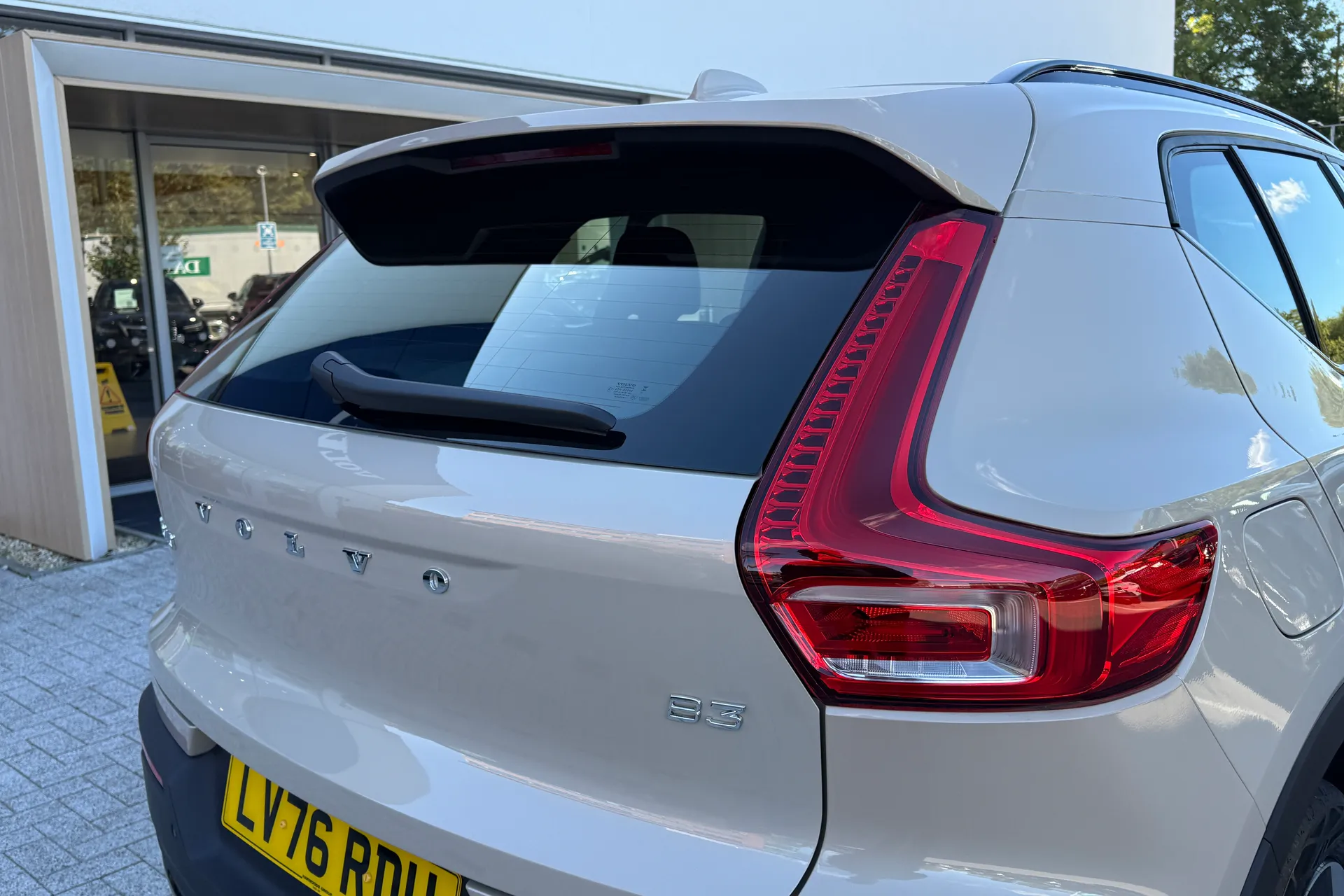 Volvo XC40 thumbnail image number 18