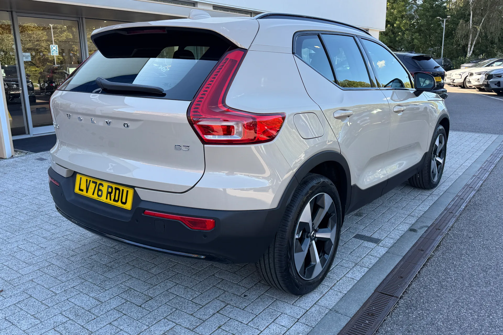 Volvo XC40 thumbnail image number 8