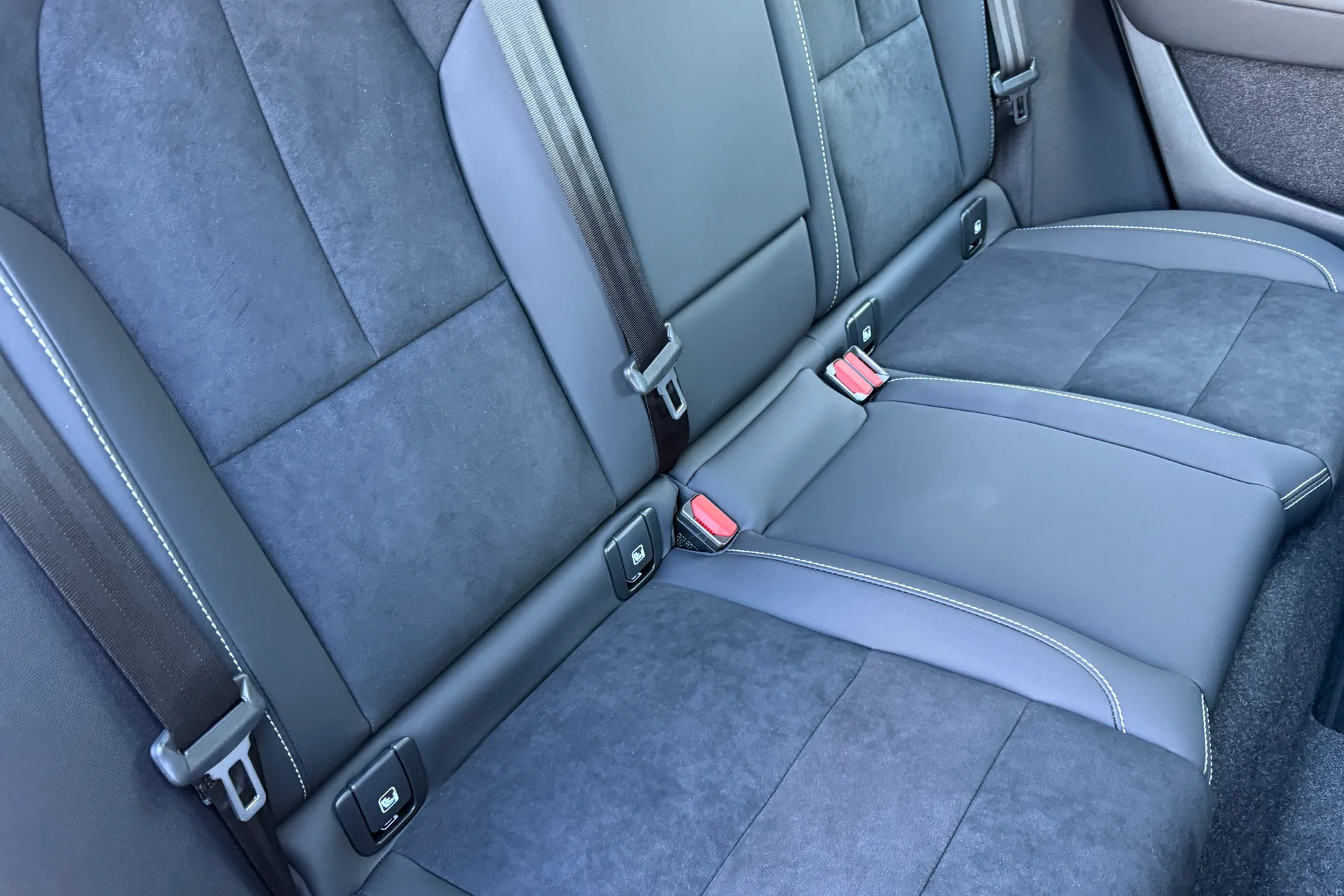 Volvo XC40 thumbnail image number 25