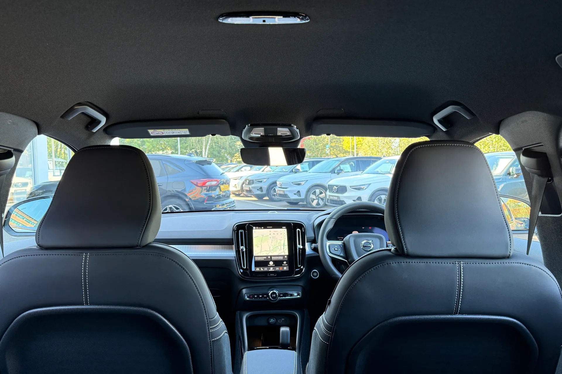 Volvo XC40 thumbnail image number 22