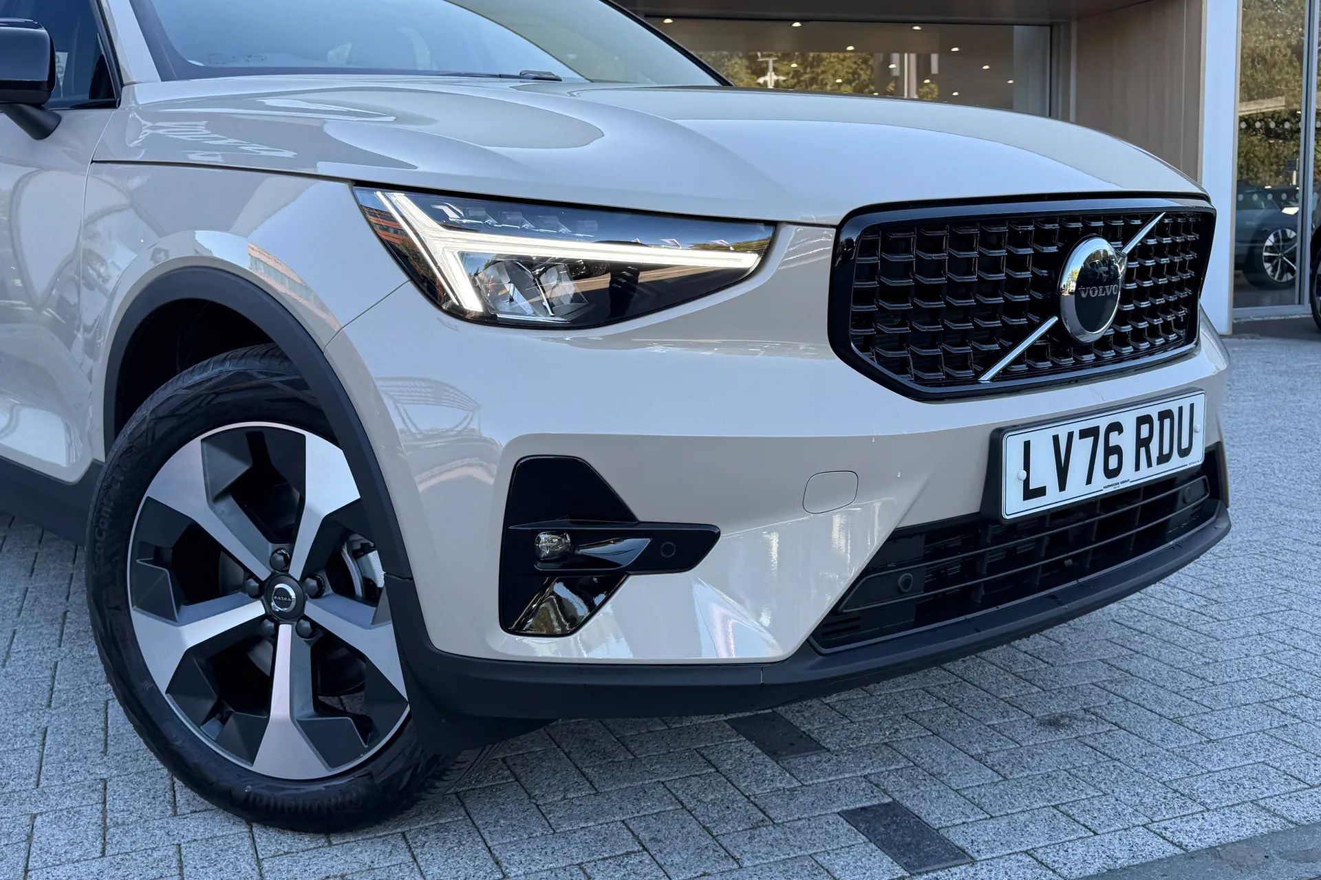 Volvo XC40 thumbnail image number 7