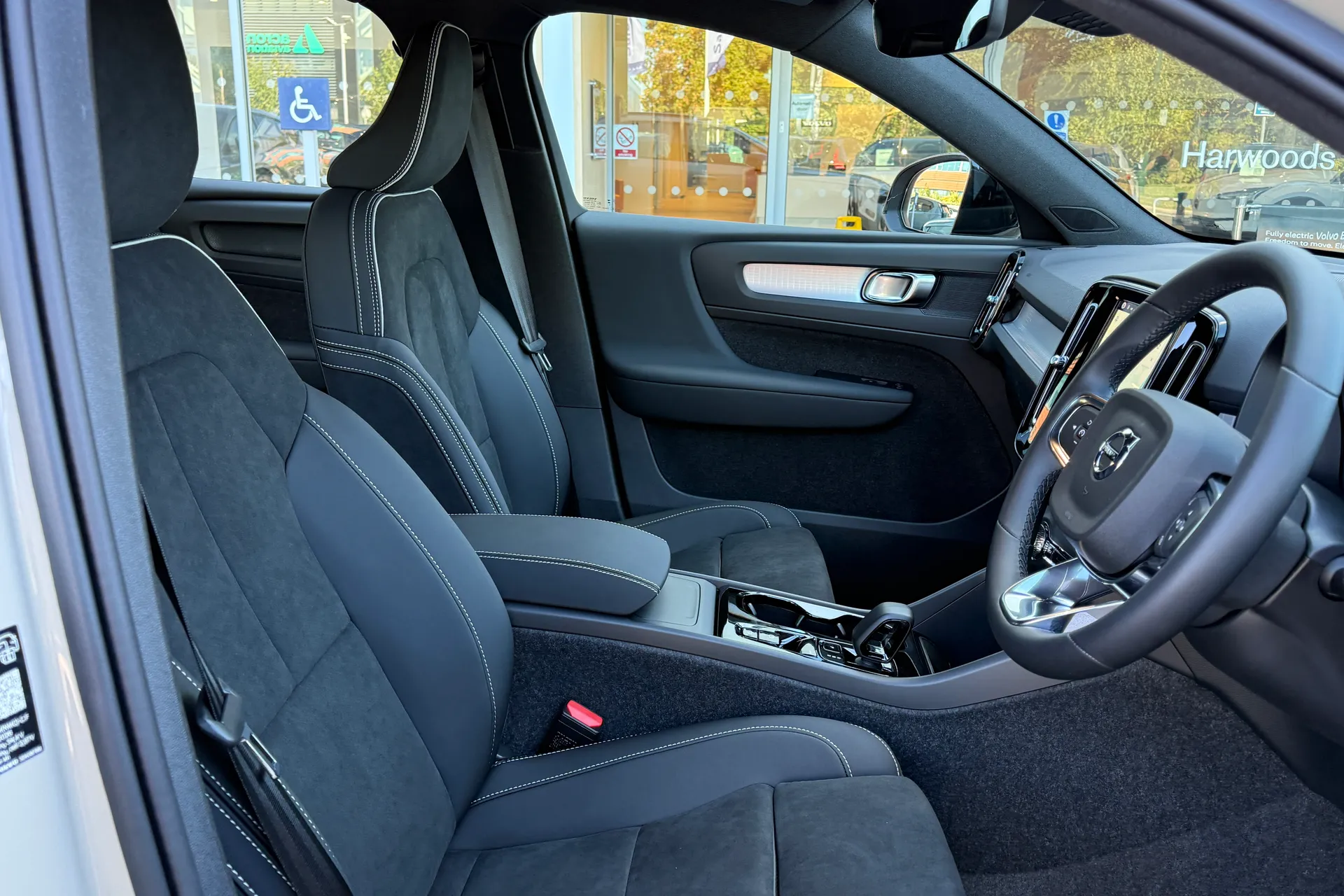 Volvo XC40 thumbnail image number 26