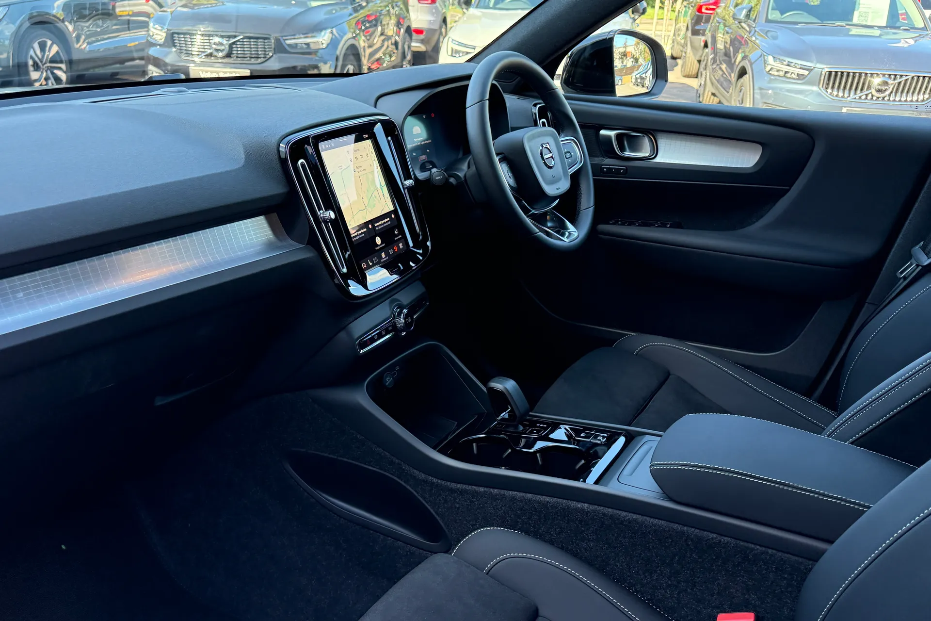 Volvo XC40 thumbnail image number 27