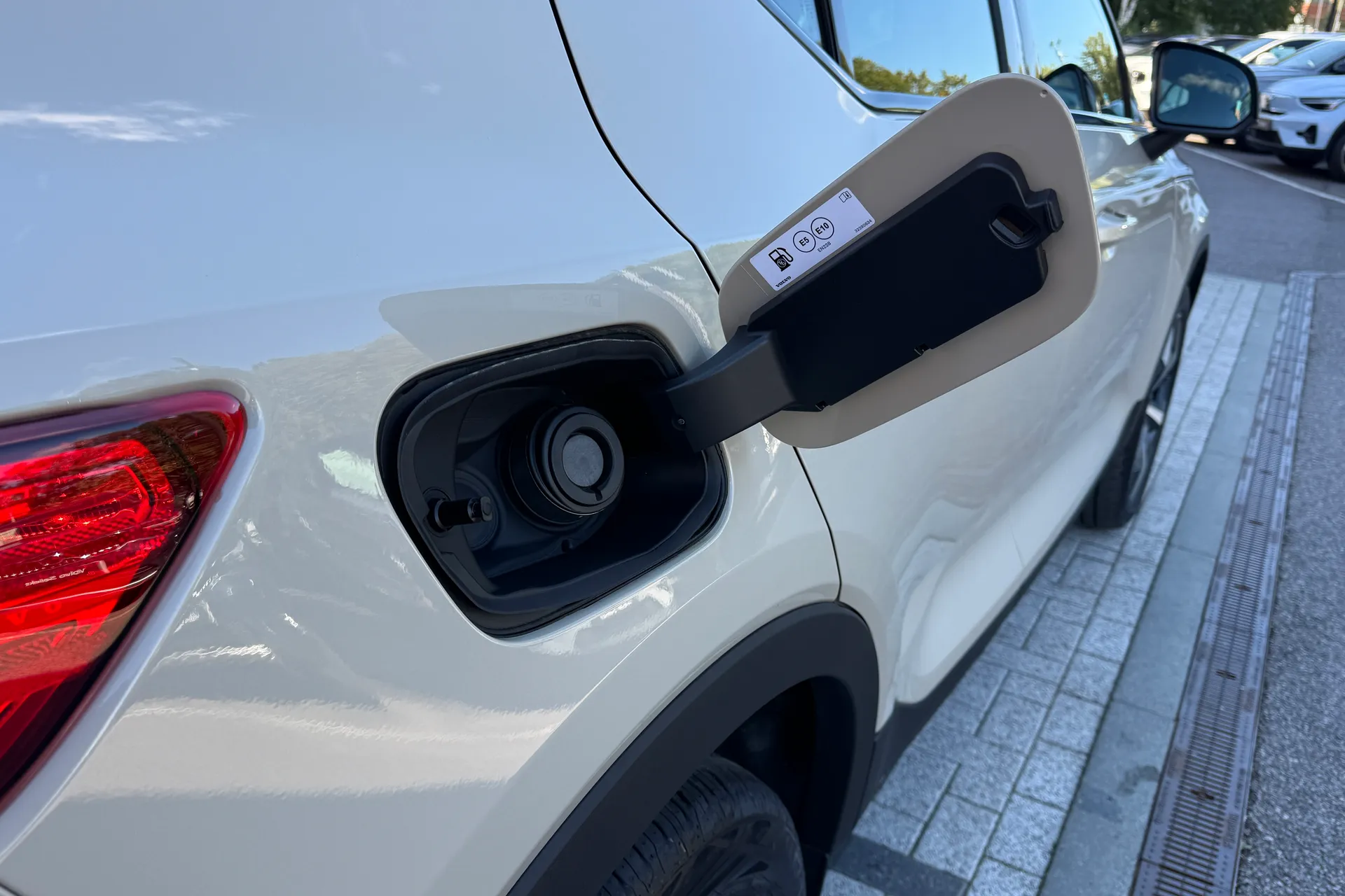 Volvo XC40 thumbnail image number 16