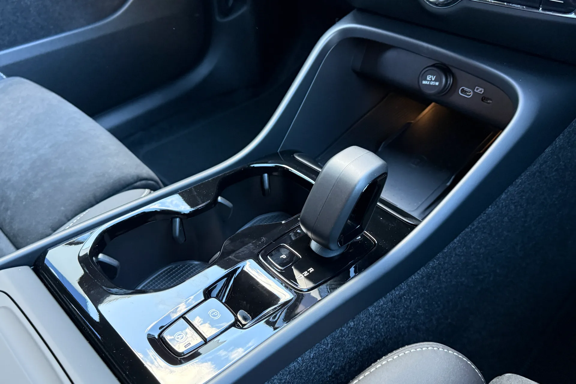 Volvo XC40 thumbnail image number 41