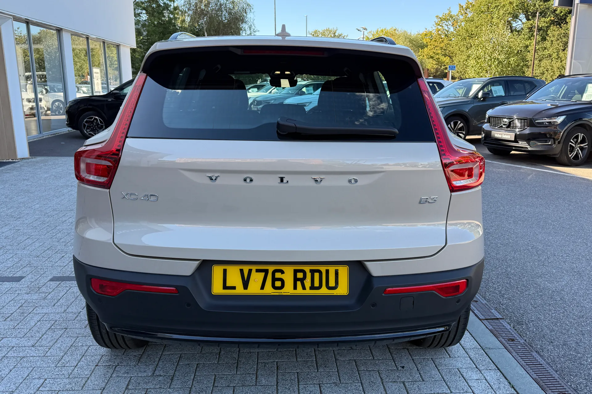 Volvo XC40 thumbnail image number 9