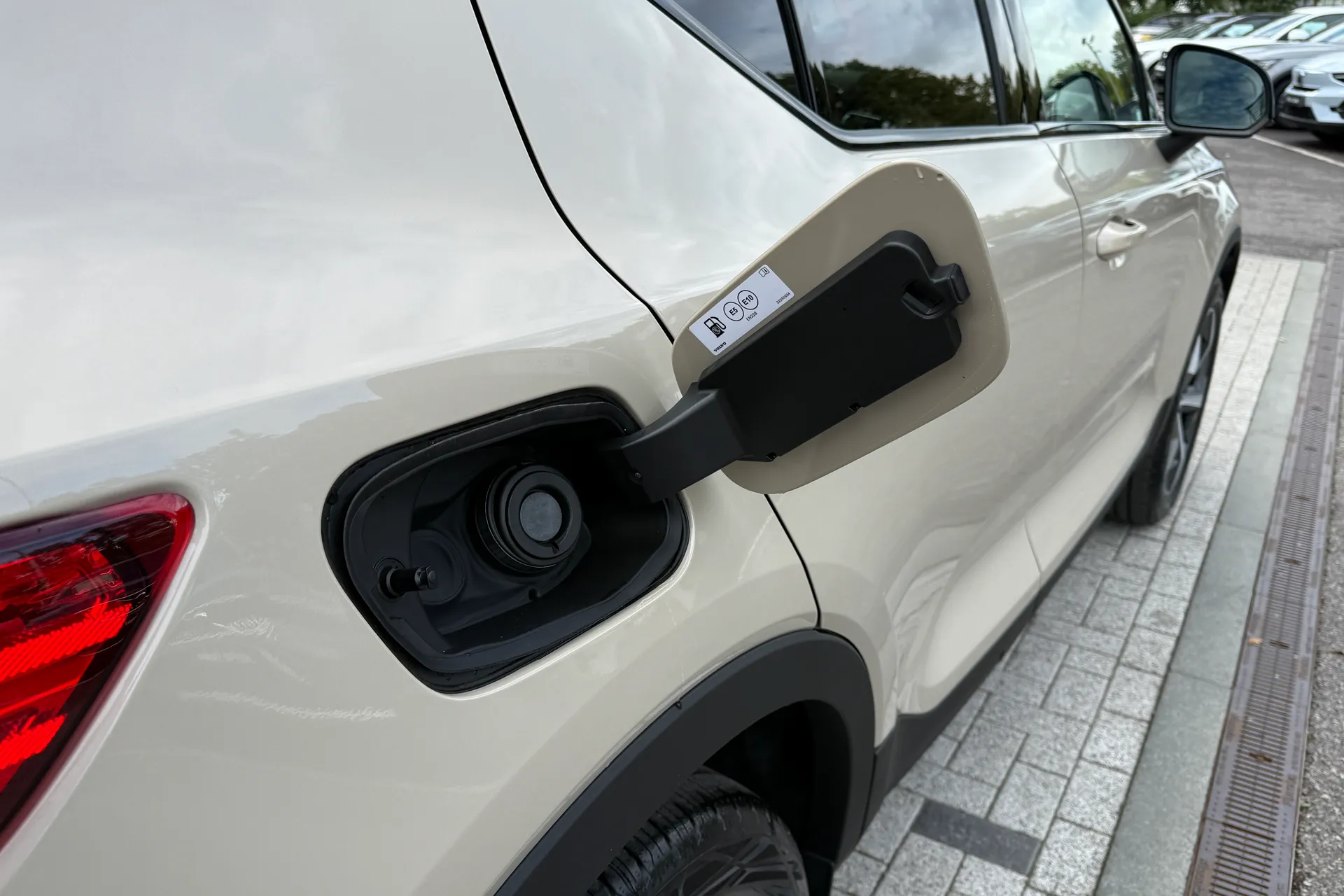 Volvo XC40 thumbnail image number 16