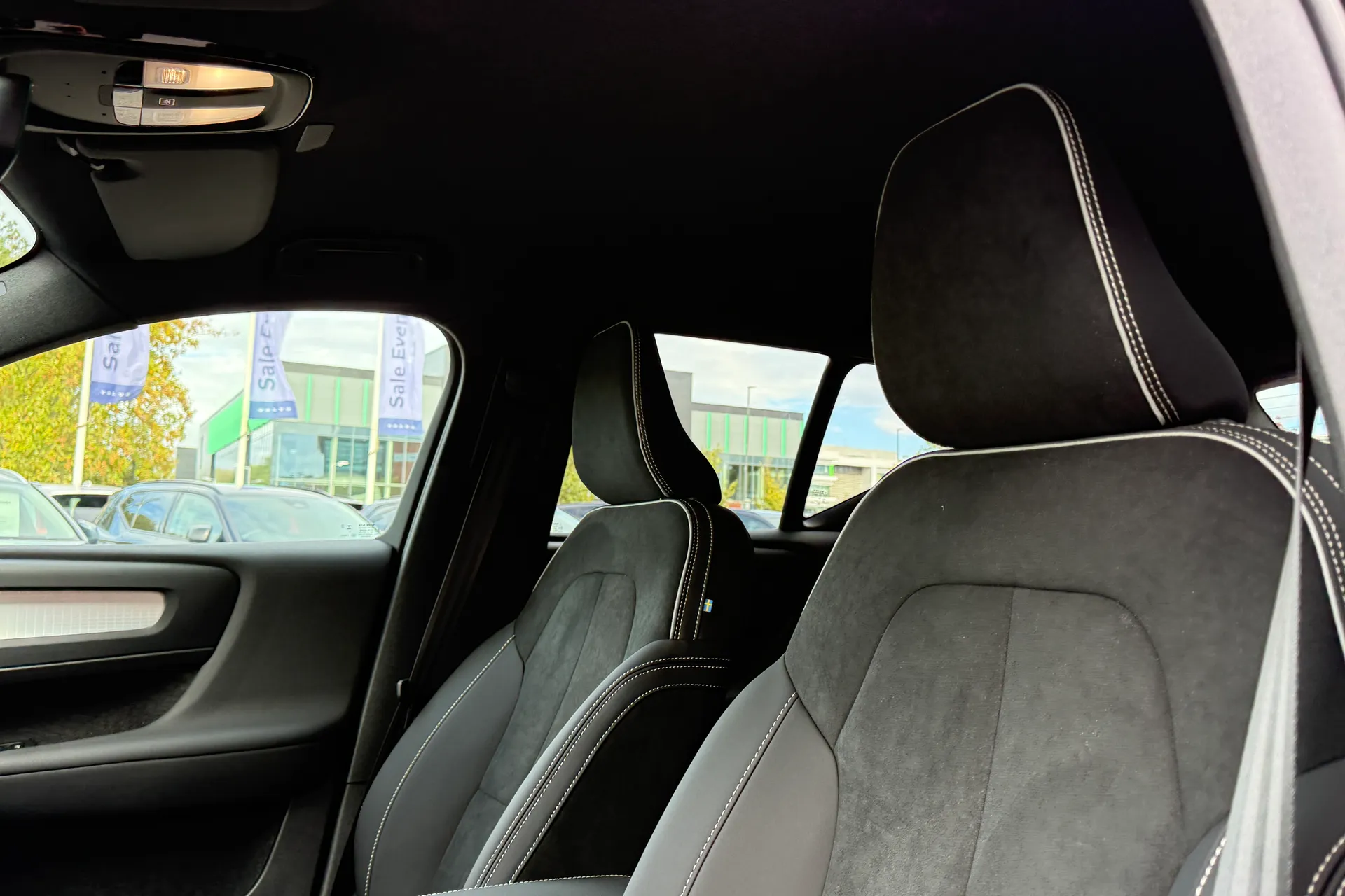 Volvo XC40 thumbnail image number 28