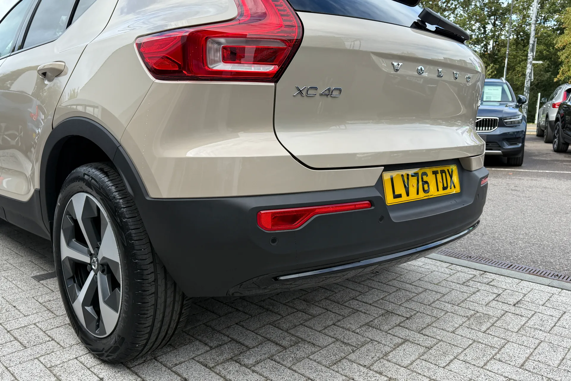 Volvo XC40 thumbnail image number 19