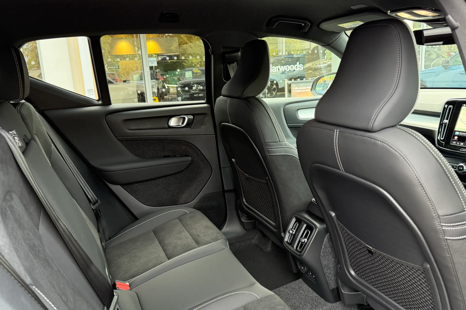Volvo XC40 thumbnail image number 23