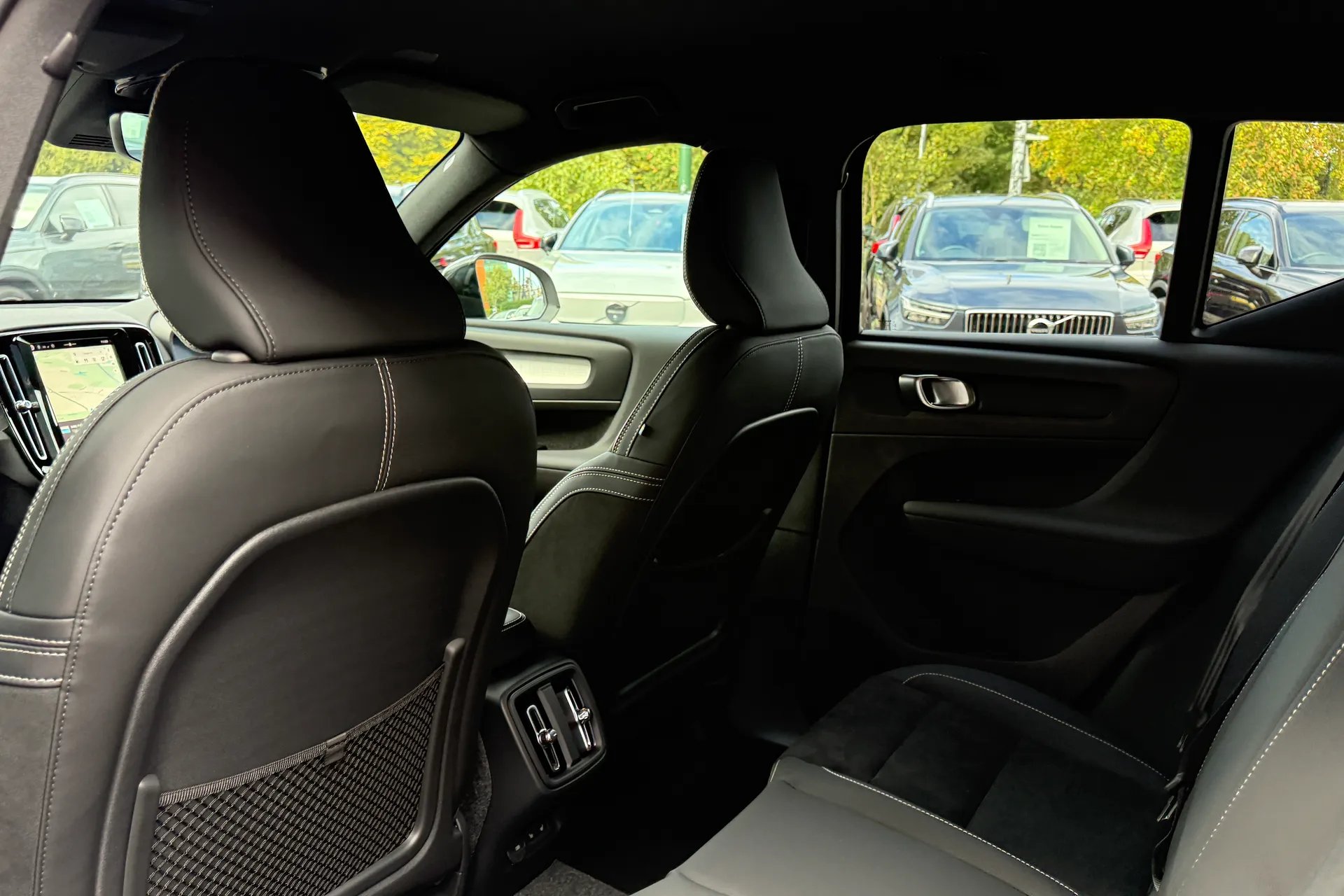 Volvo XC40 thumbnail image number 29