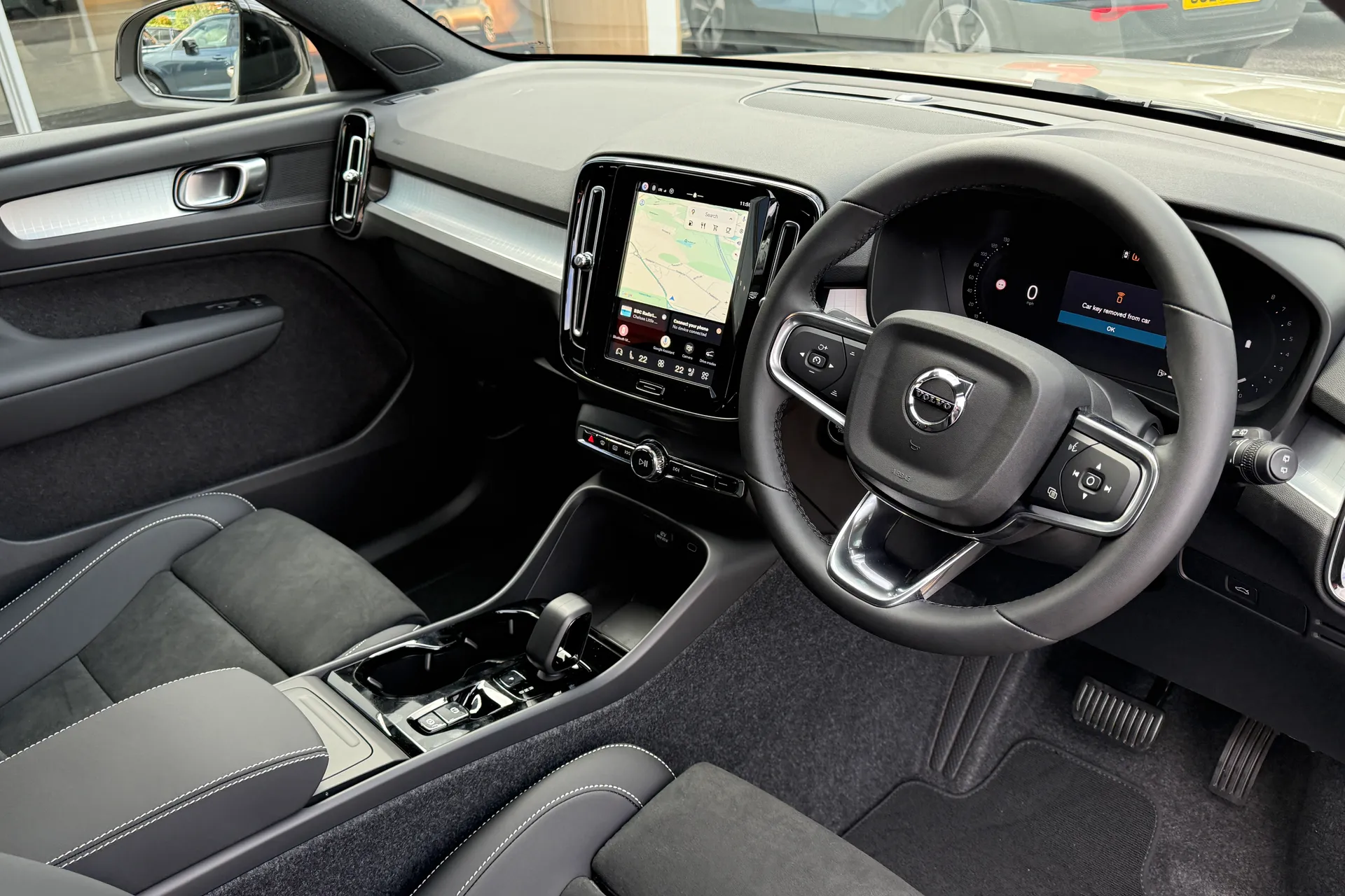 Volvo XC40 thumbnail image number 6