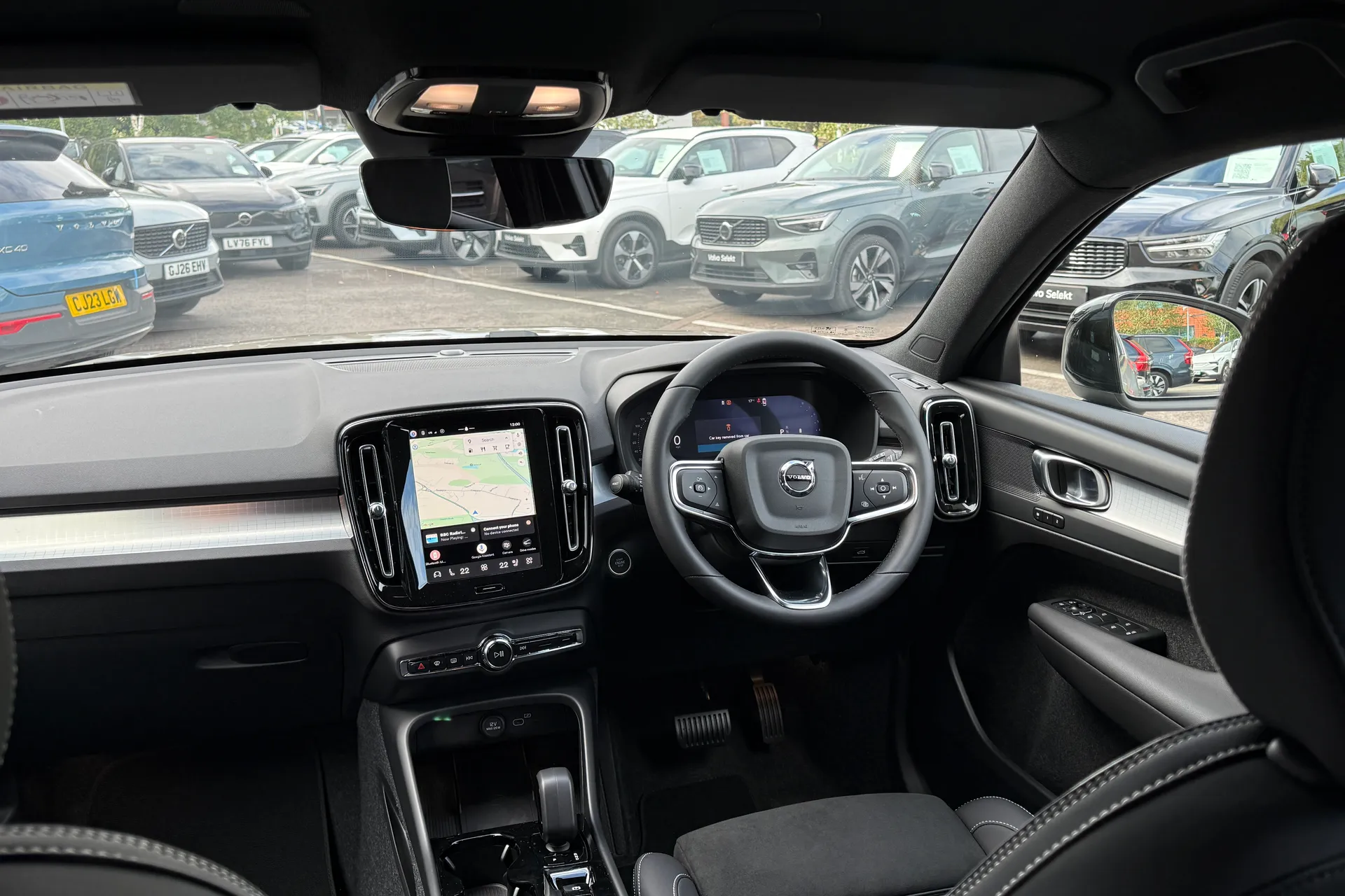 Volvo XC40 thumbnail image number 32
