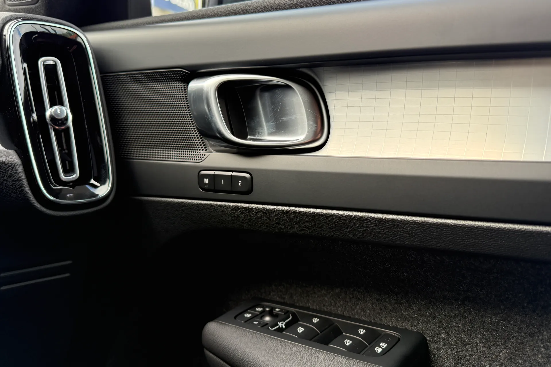 Volvo XC40 thumbnail image number 40
