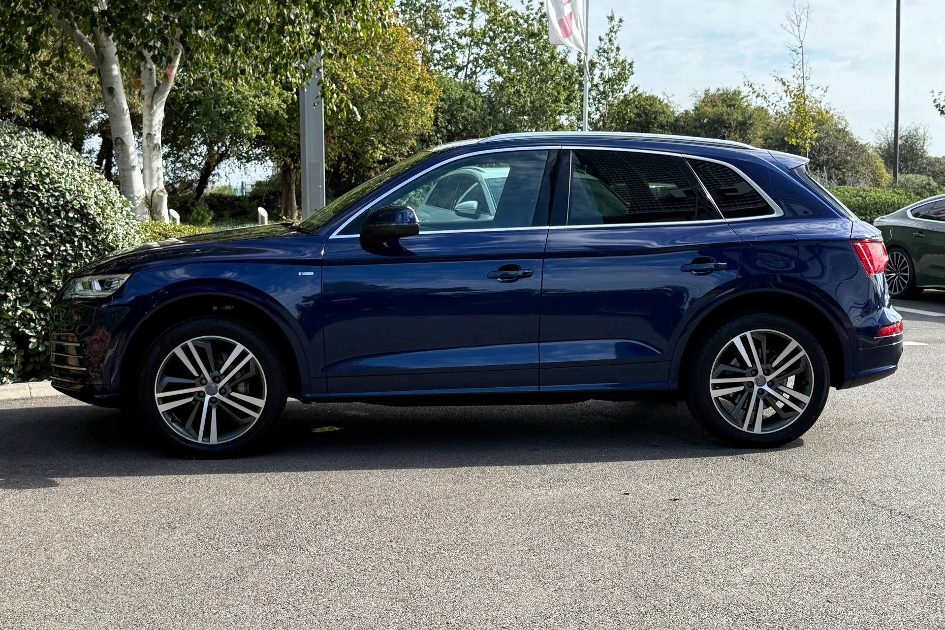Audi Q5 thumbnail image number 31