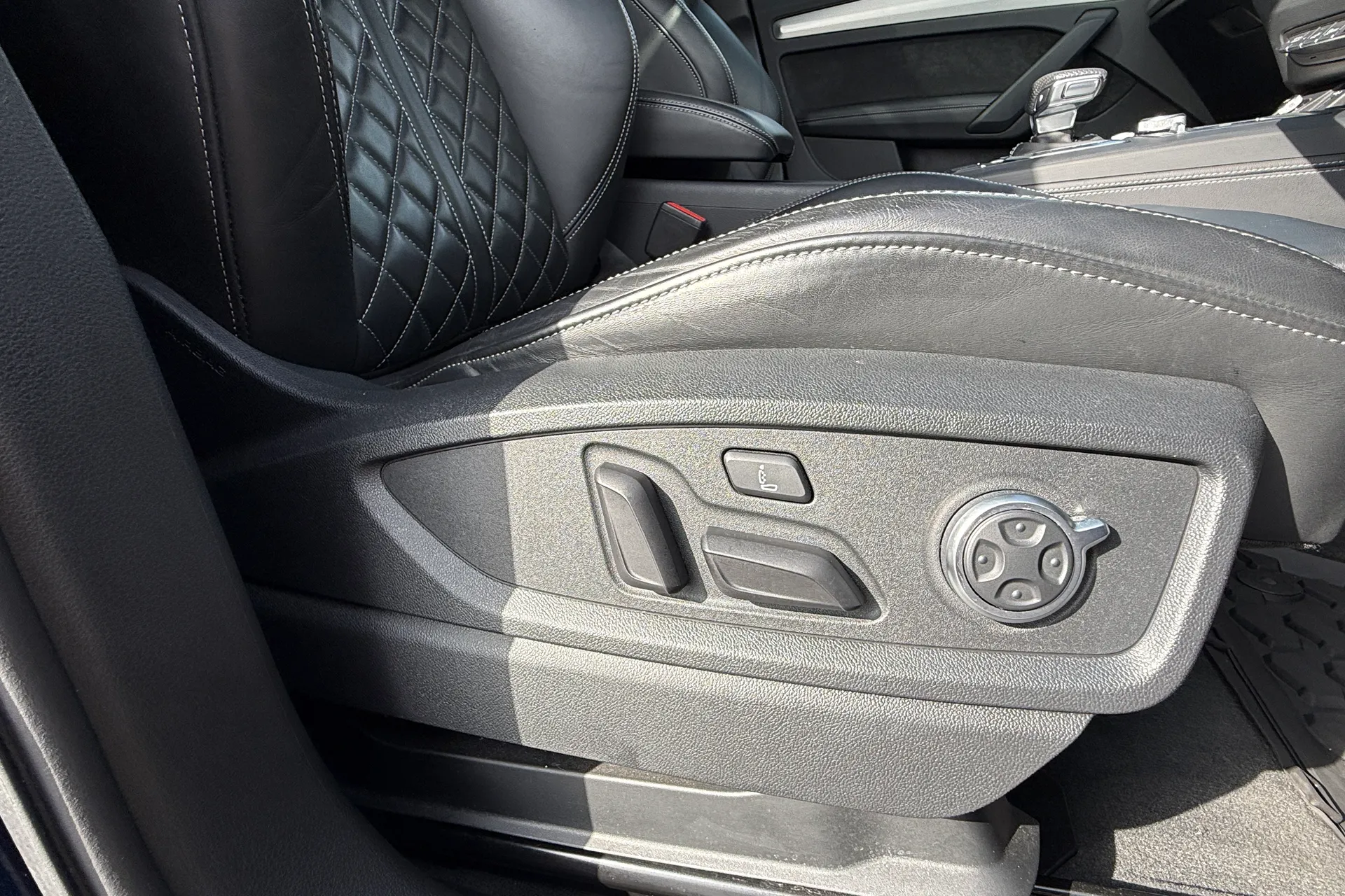 Audi Q5 thumbnail image number 44