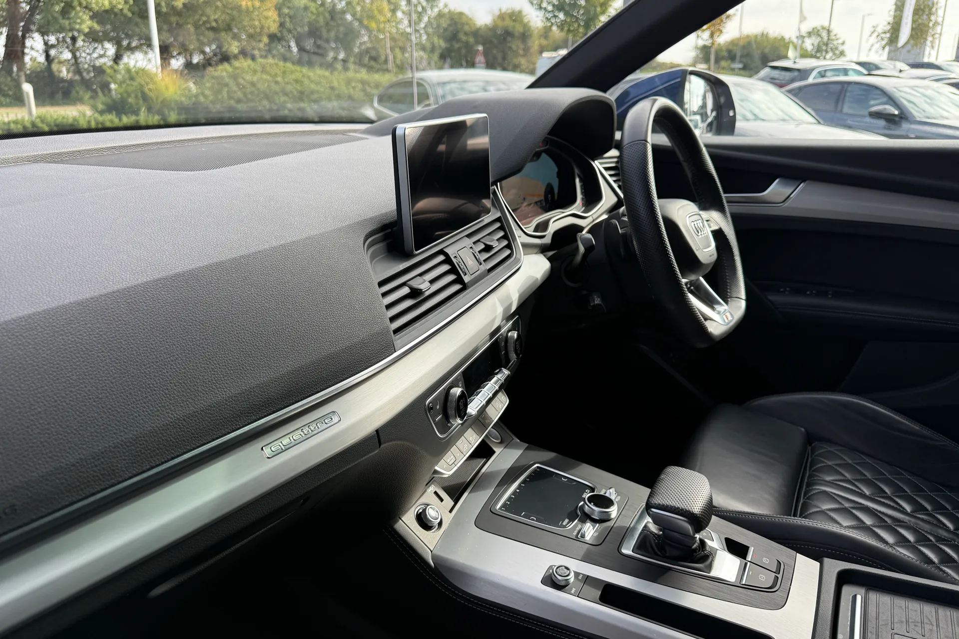 Audi Q5 thumbnail image number 27