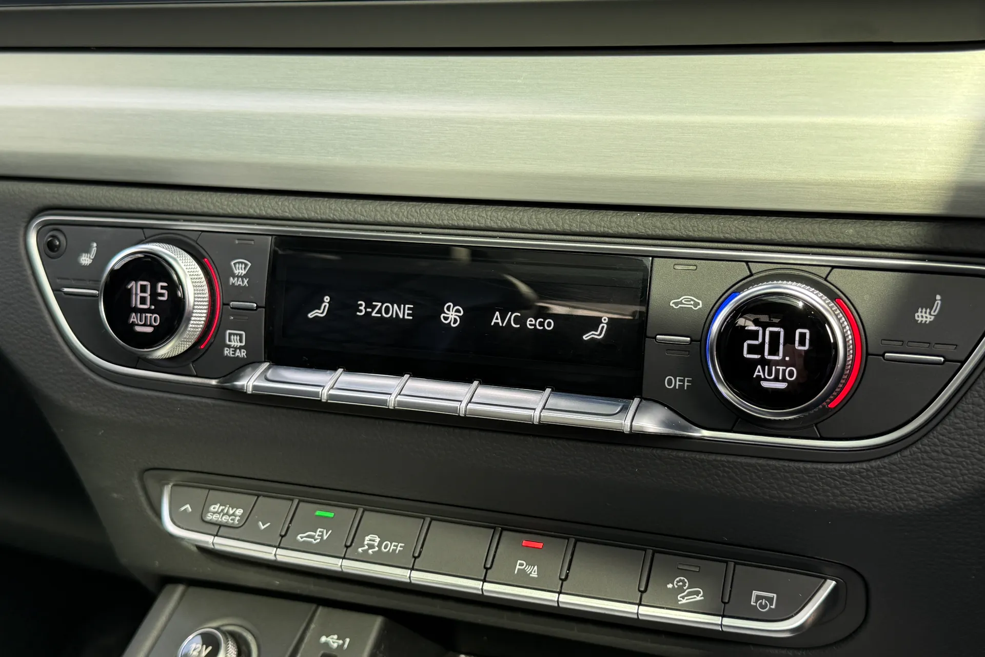 Audi Q5 thumbnail image number 35