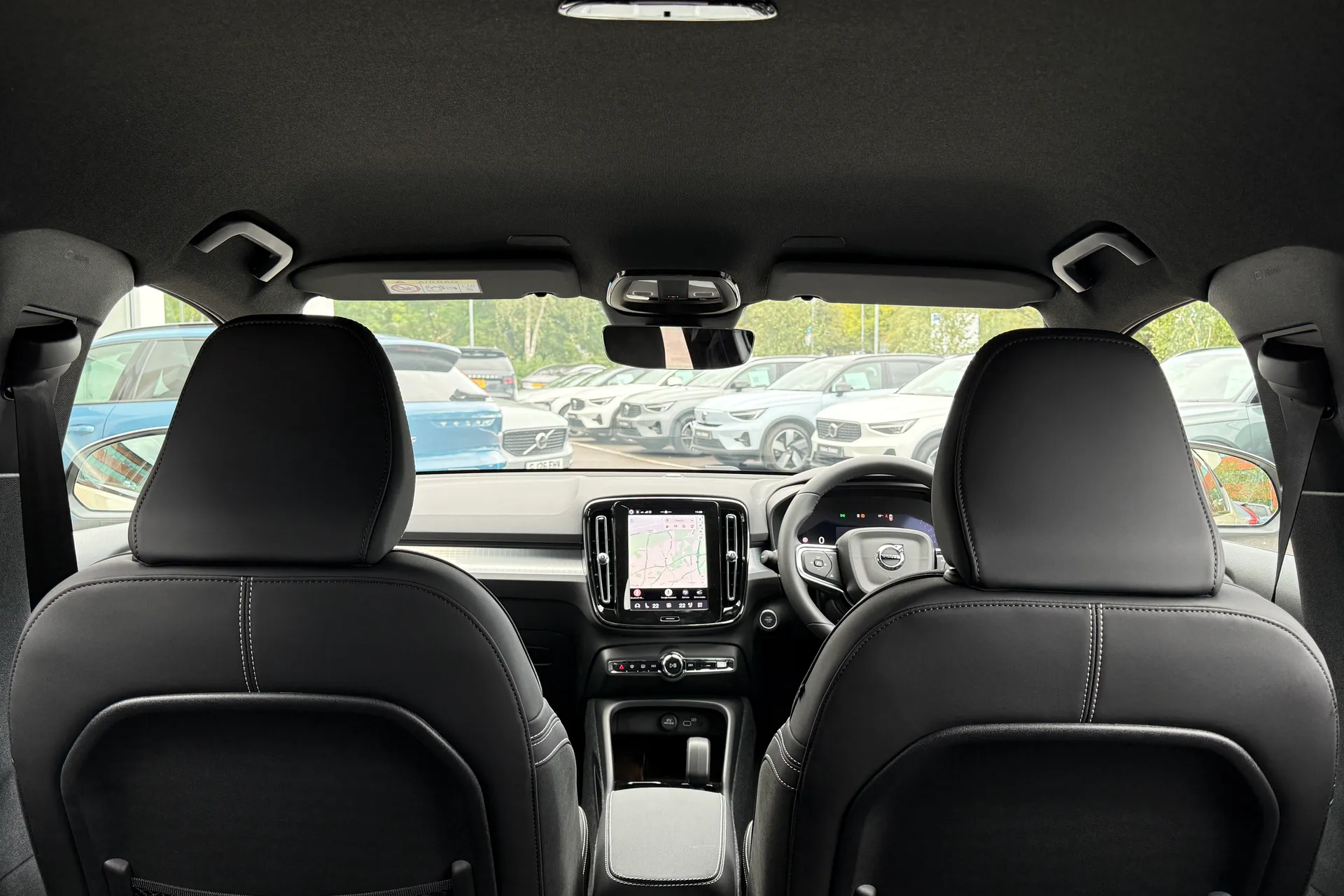 Volvo XC40 thumbnail image number 22