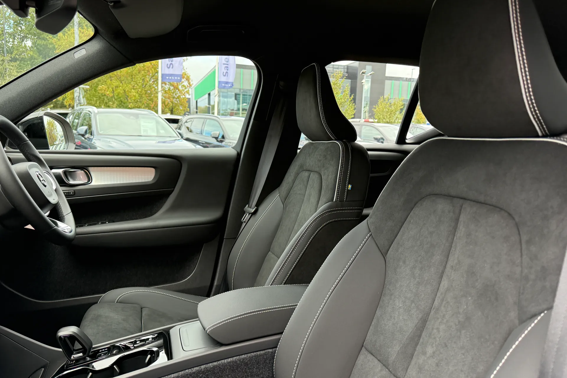 Volvo XC40 thumbnail image number 28