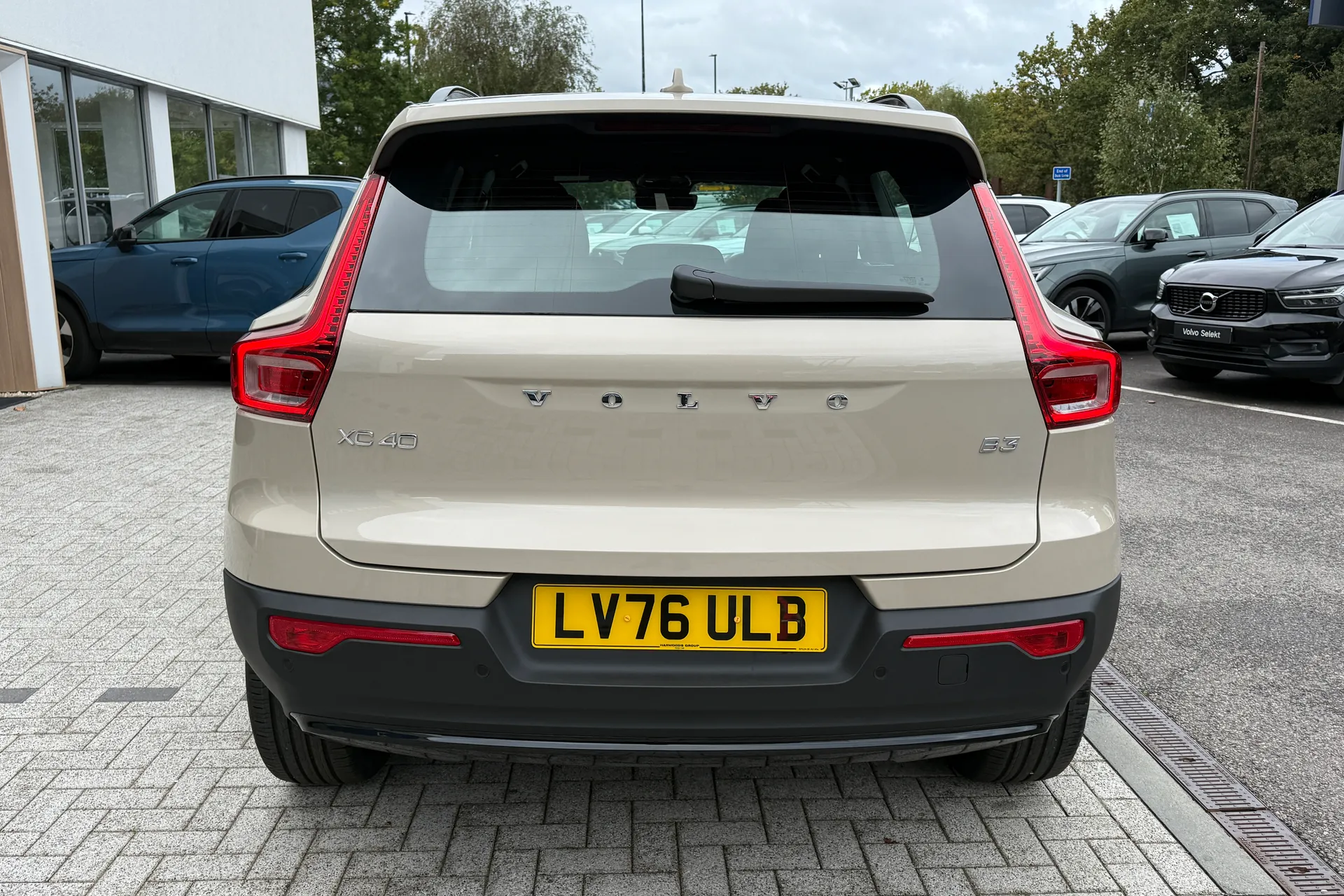 Volvo XC40 thumbnail image number 9