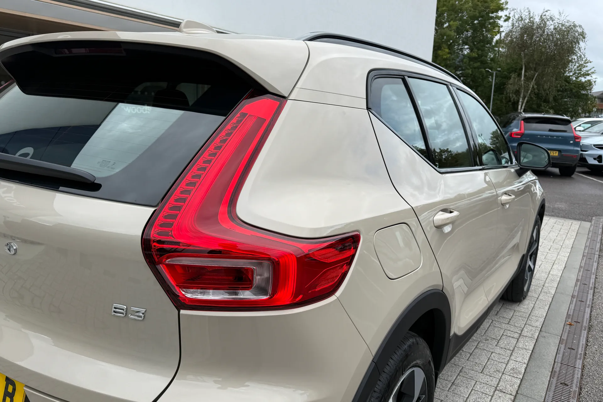 Volvo XC40 thumbnail image number 17