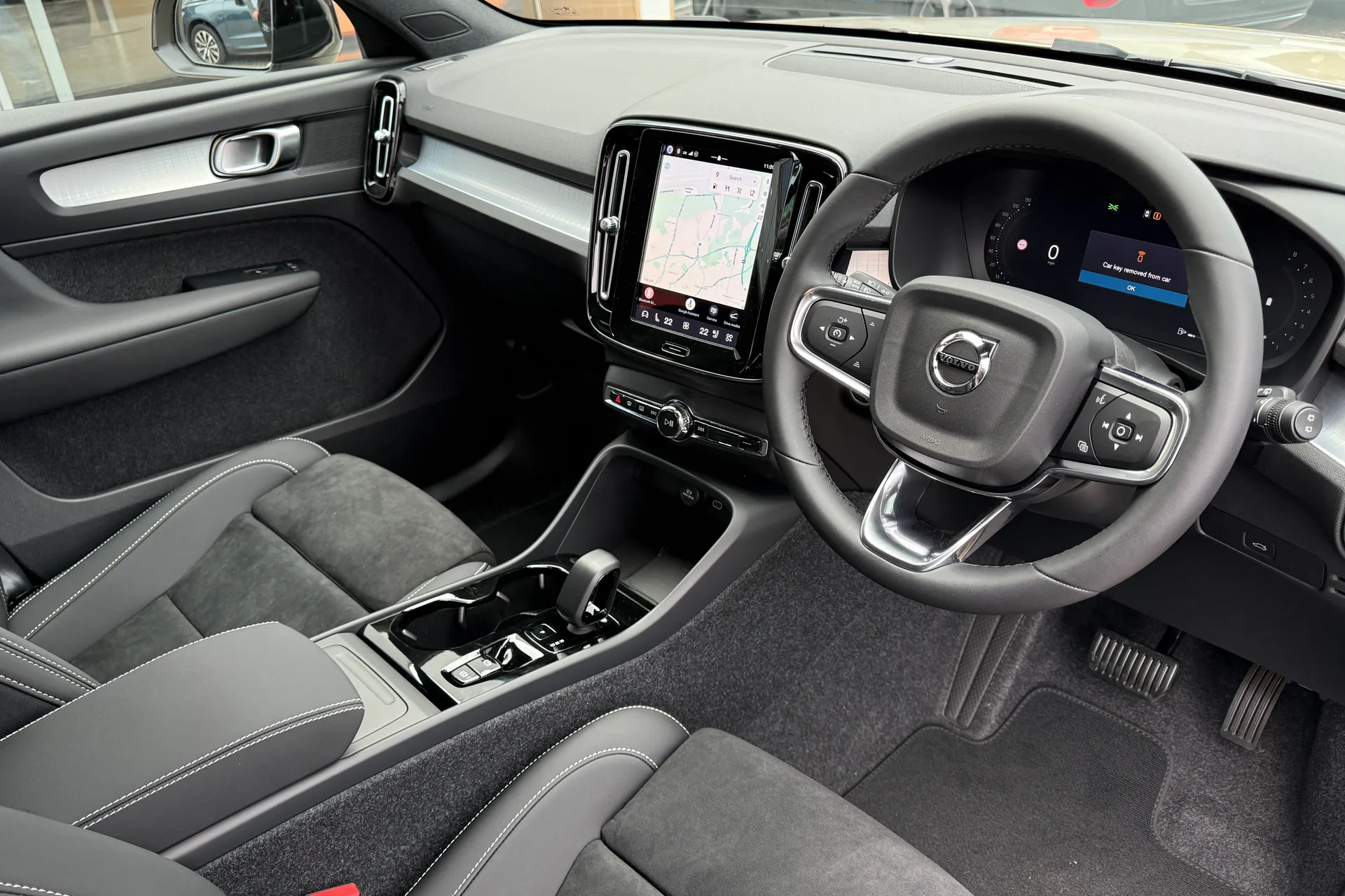 Volvo XC40 thumbnail image number 6