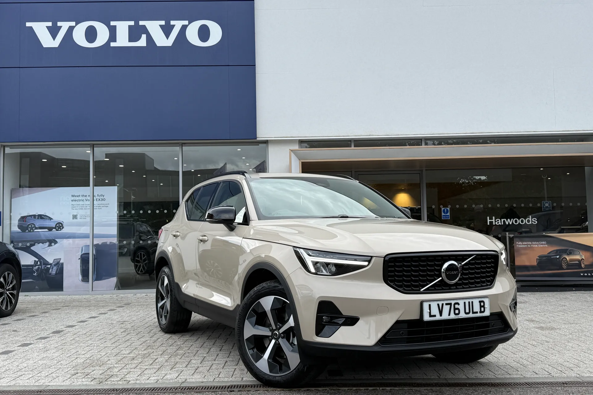 Volvo XC40 focused image