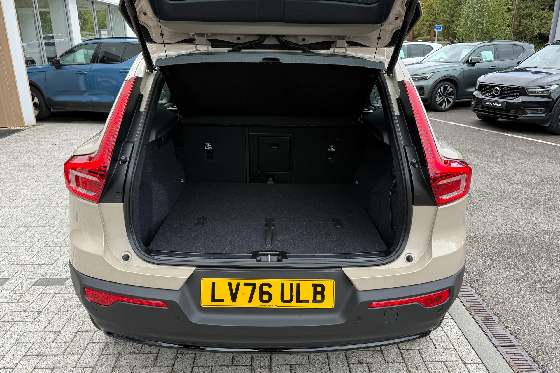 Volvo XC40 thumbnail image number 20