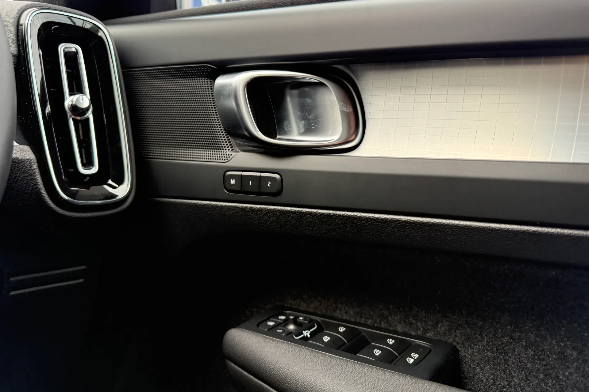 Volvo XC40 thumbnail image number 40