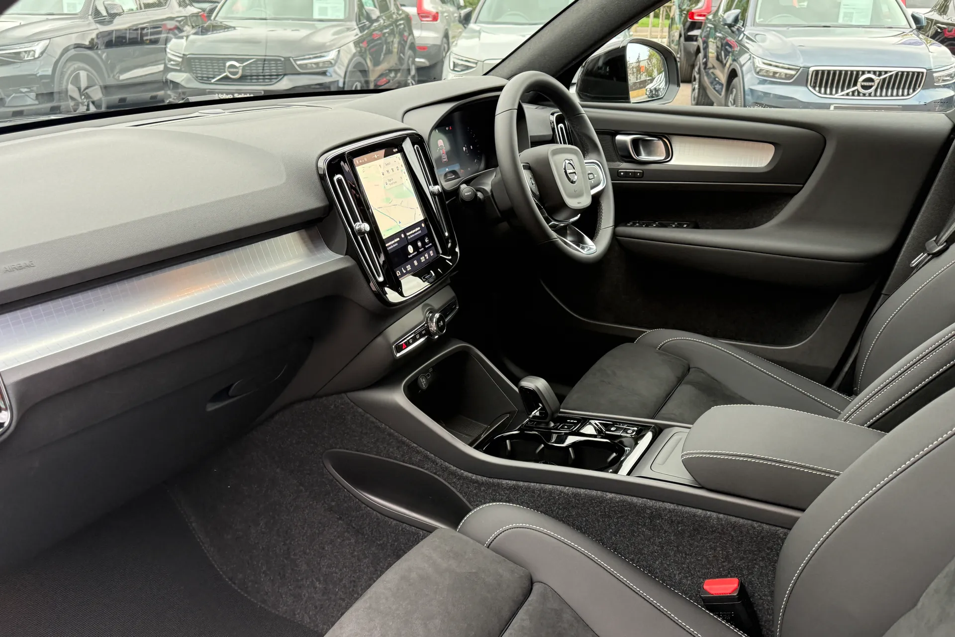 Volvo XC40 thumbnail image number 27