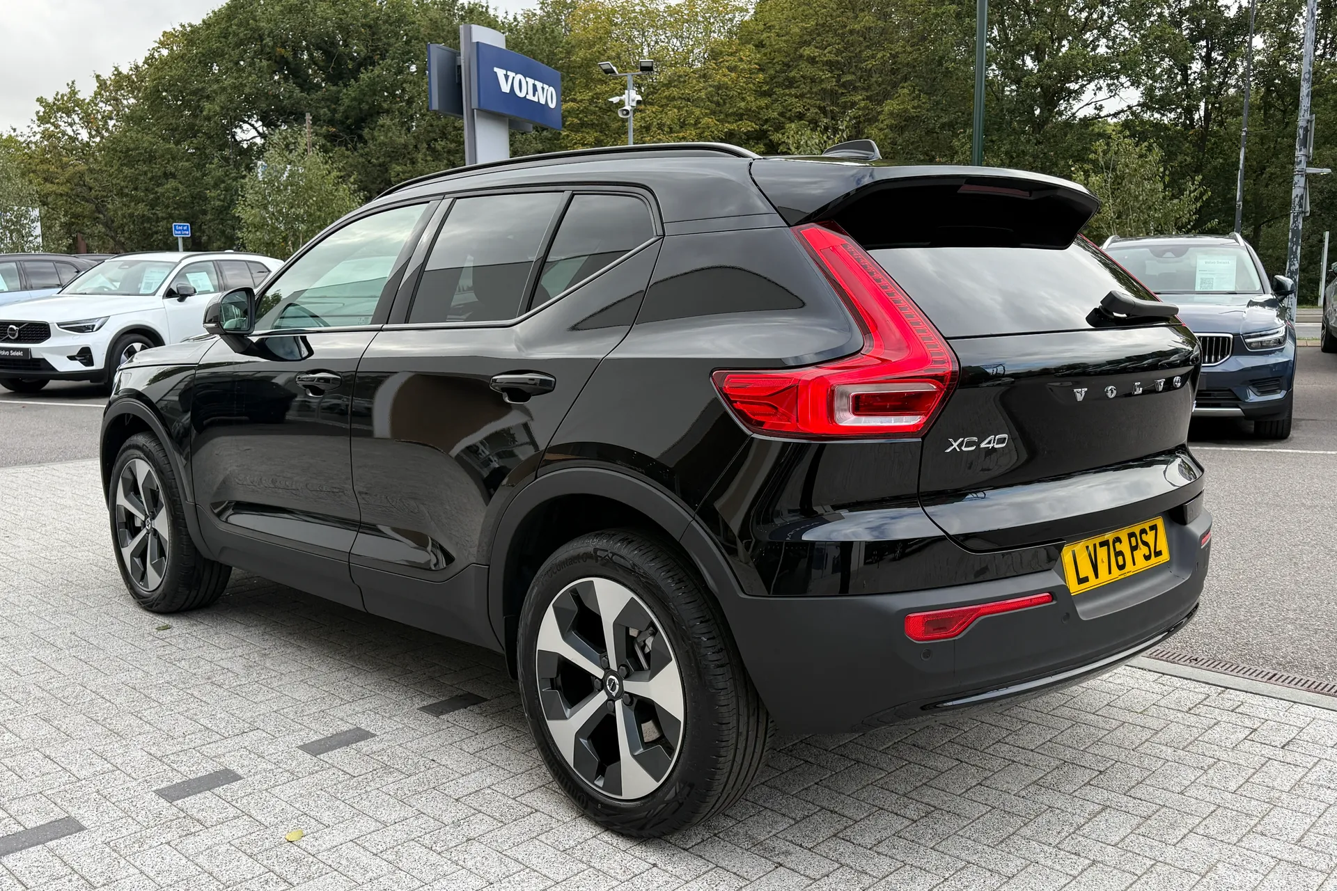 Volvo XC40 thumbnail image number 10