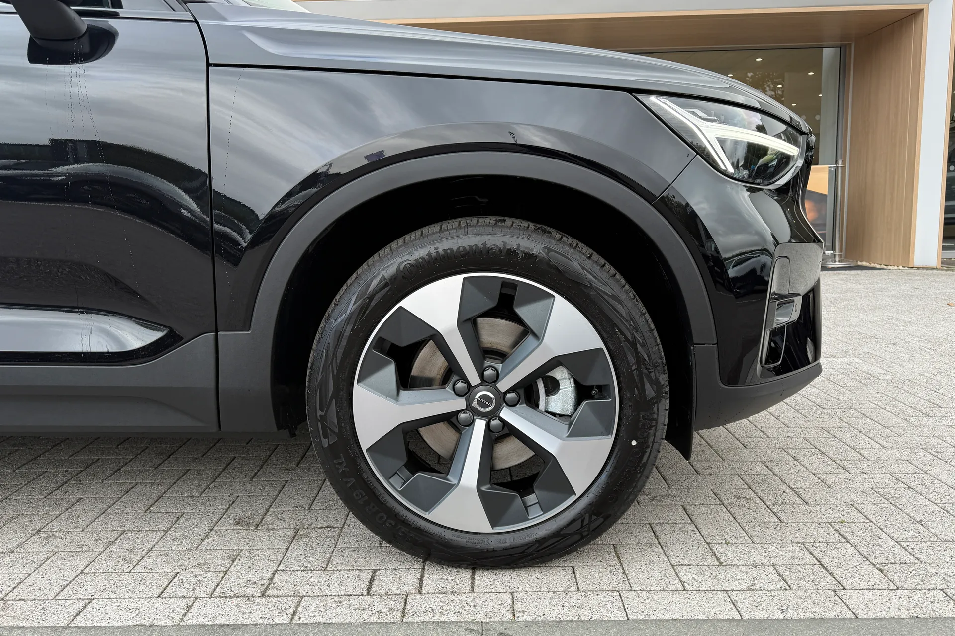 Volvo XC40 thumbnail image number 14