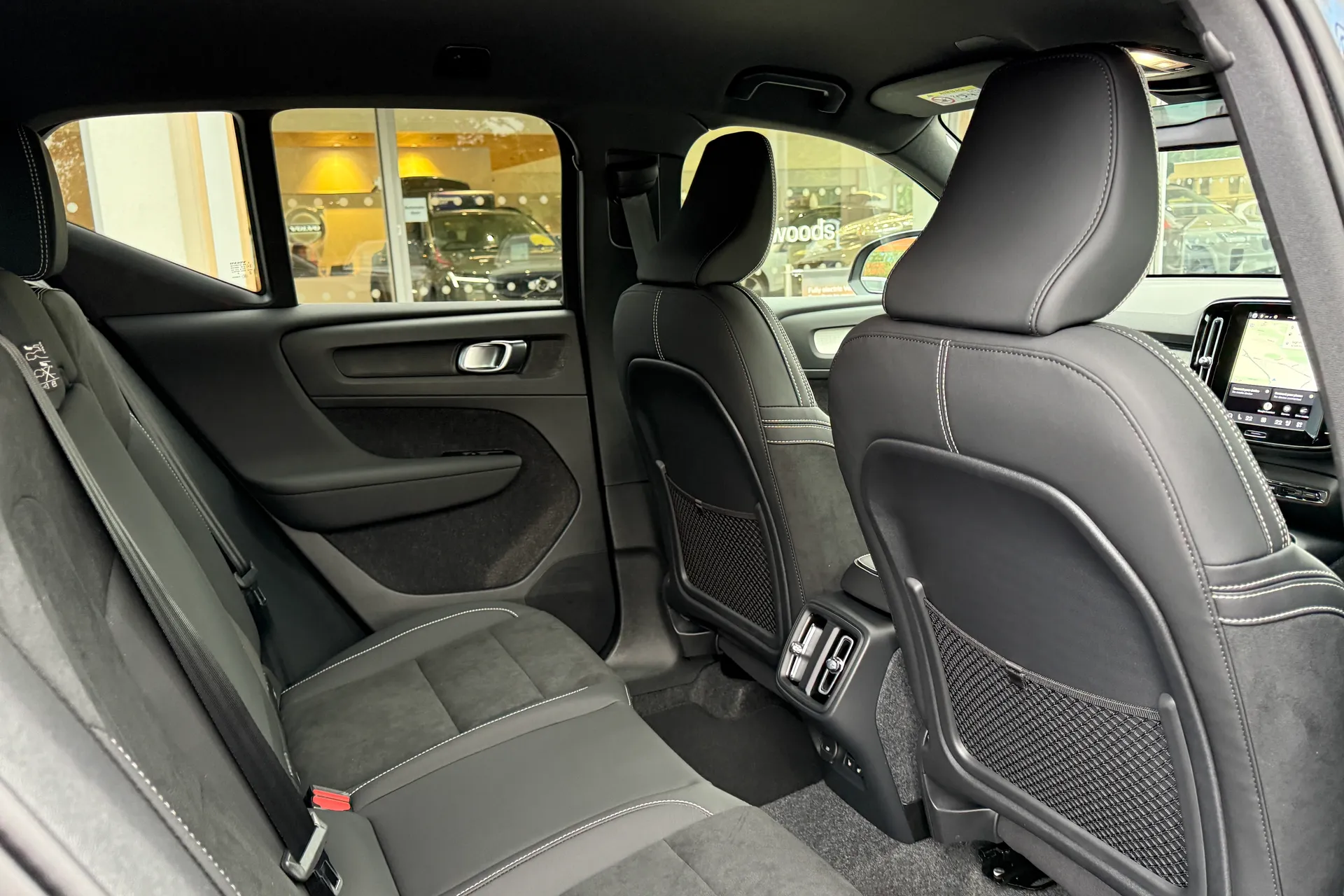 Volvo XC40 thumbnail image number 23