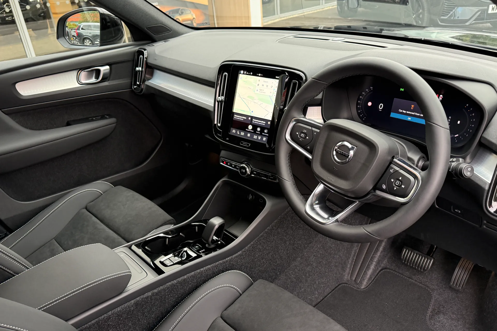 Volvo XC40 thumbnail image number 6